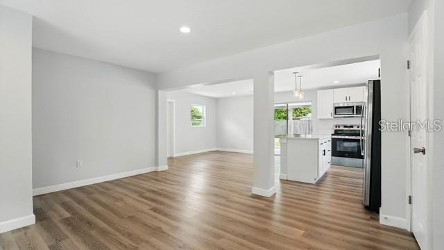 Image 15 of 25 For 4415 Shaw Avenue