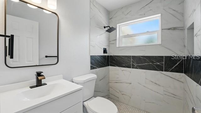 Image 18 of 25 For 4415 Shaw Avenue