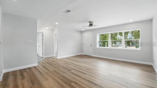 Image 20 of 25 For 4415 Shaw Avenue