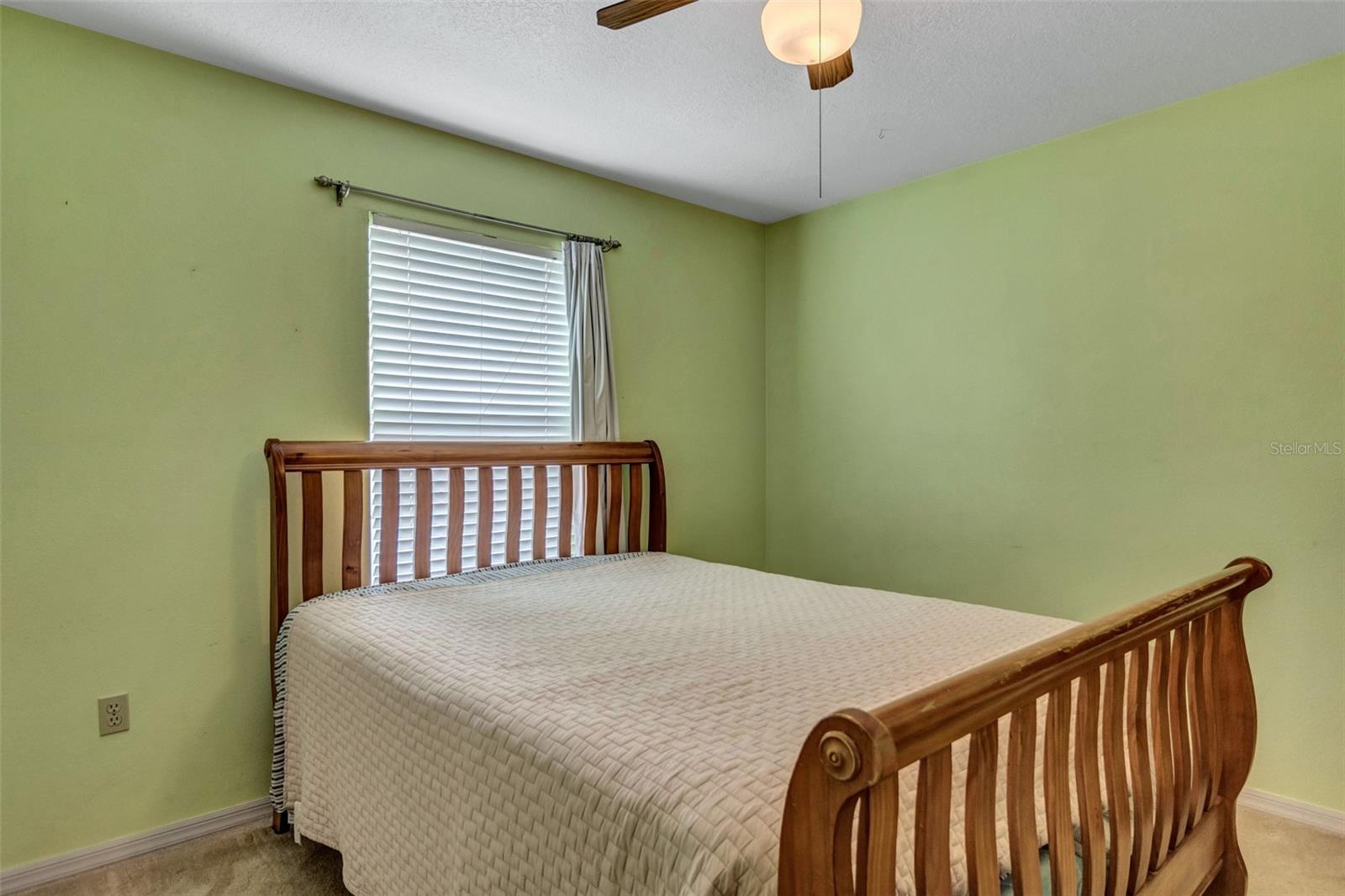 Image 16 of 33 For 1842 Virginia Drive