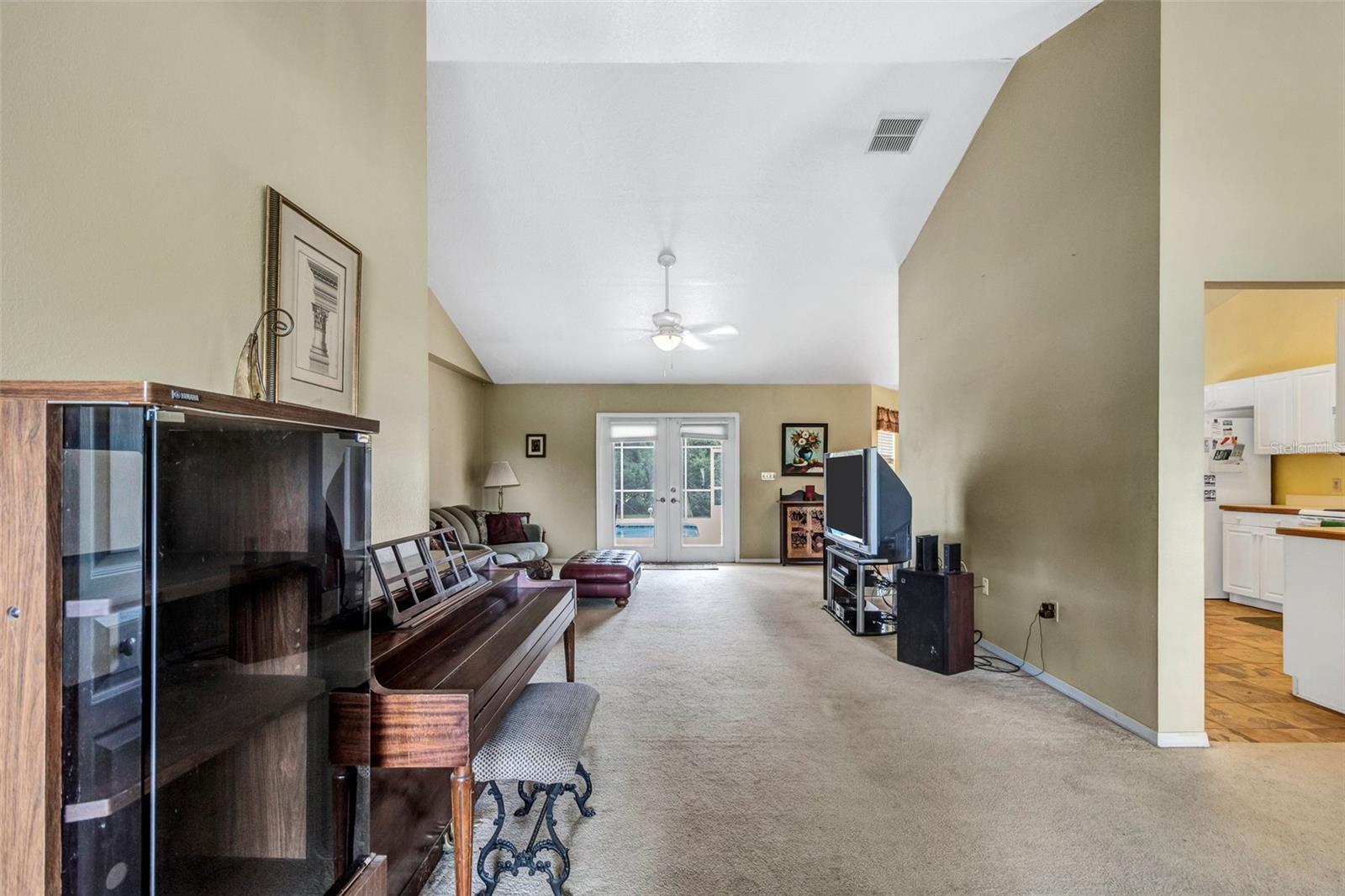Image 4 of 33 For 1842 Virginia Drive