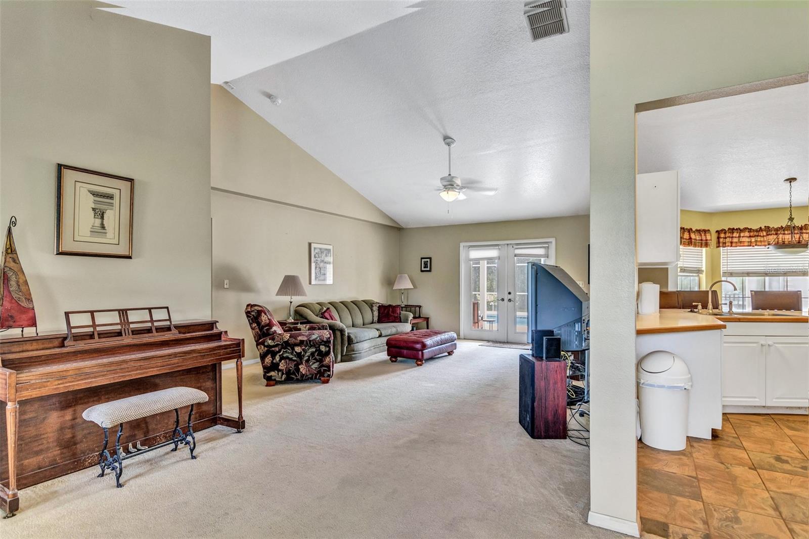 Image 5 of 33 For 1842 Virginia Drive
