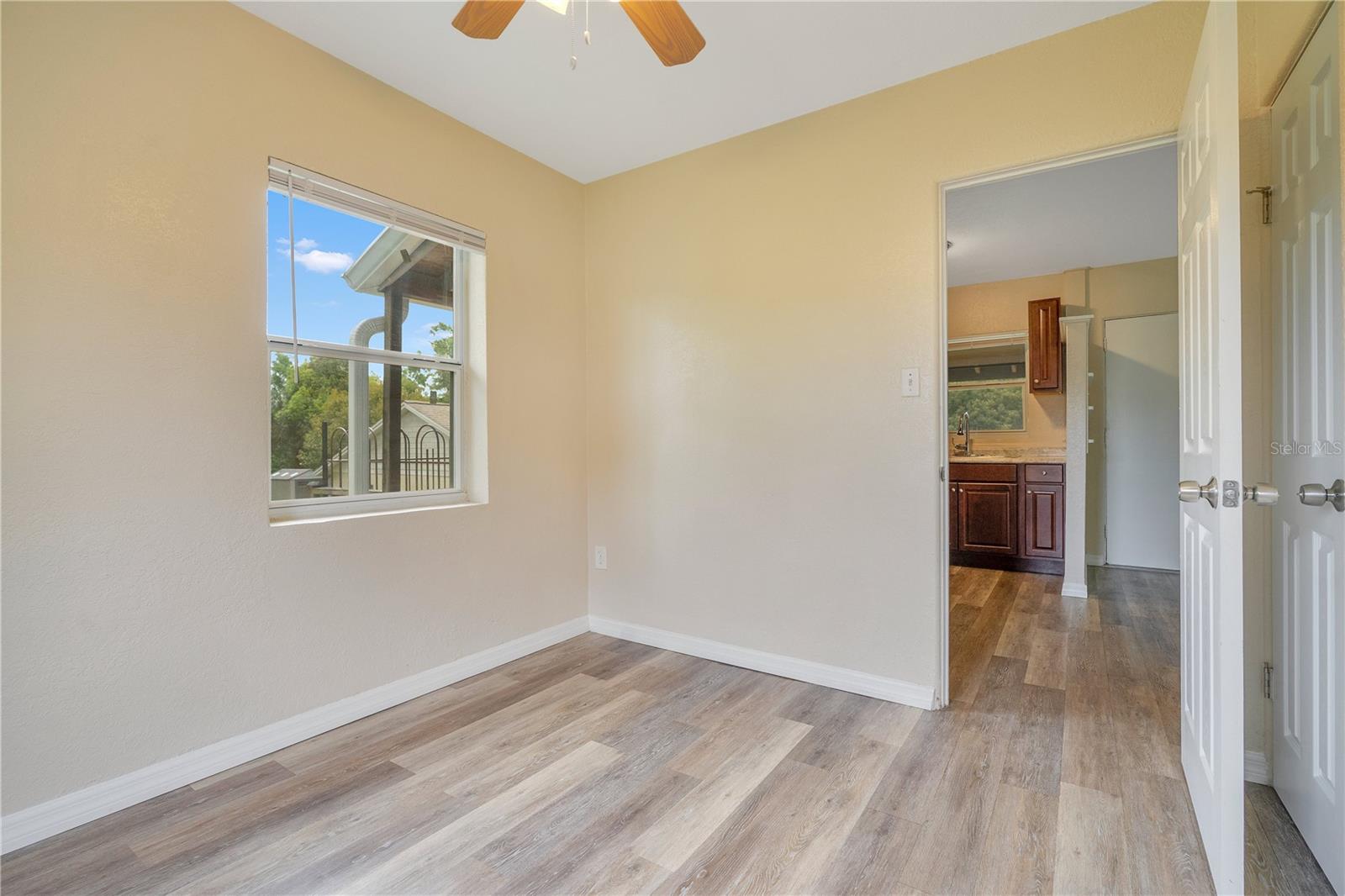 Image 10 of 16 For 2183 Crandon Avenue 1-2