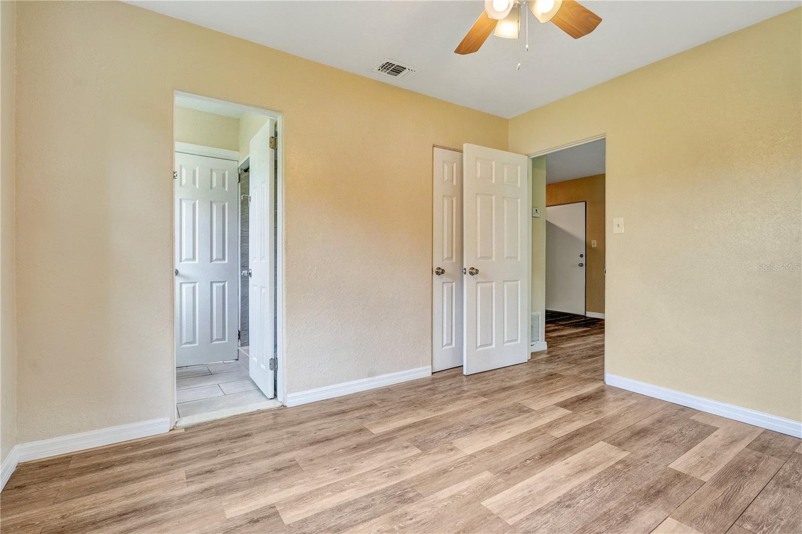 Image 16 of 16 For 2183 Crandon Avenue 1-2