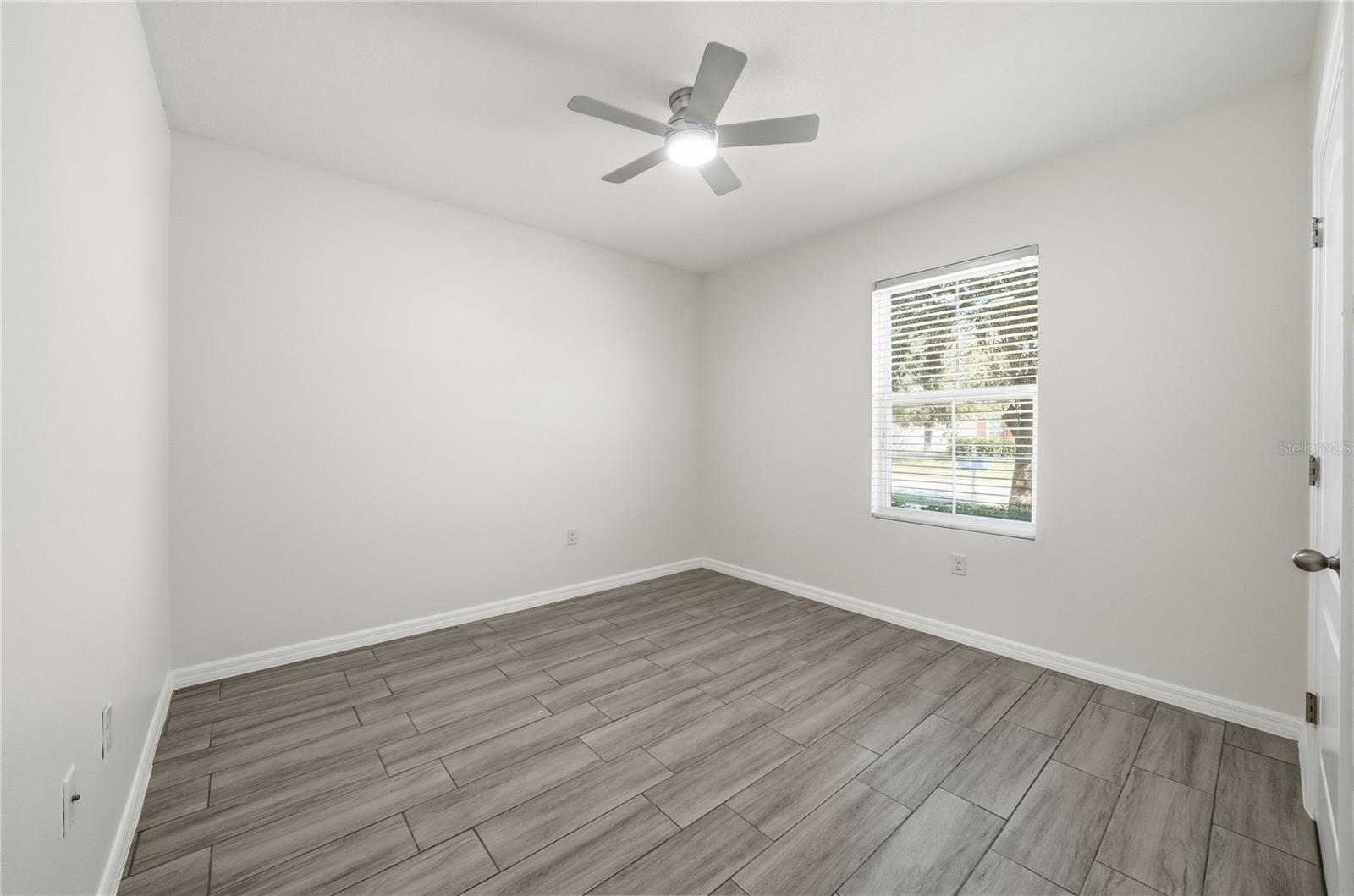 Image 13 of 23 For 547 Hartford Heights Street