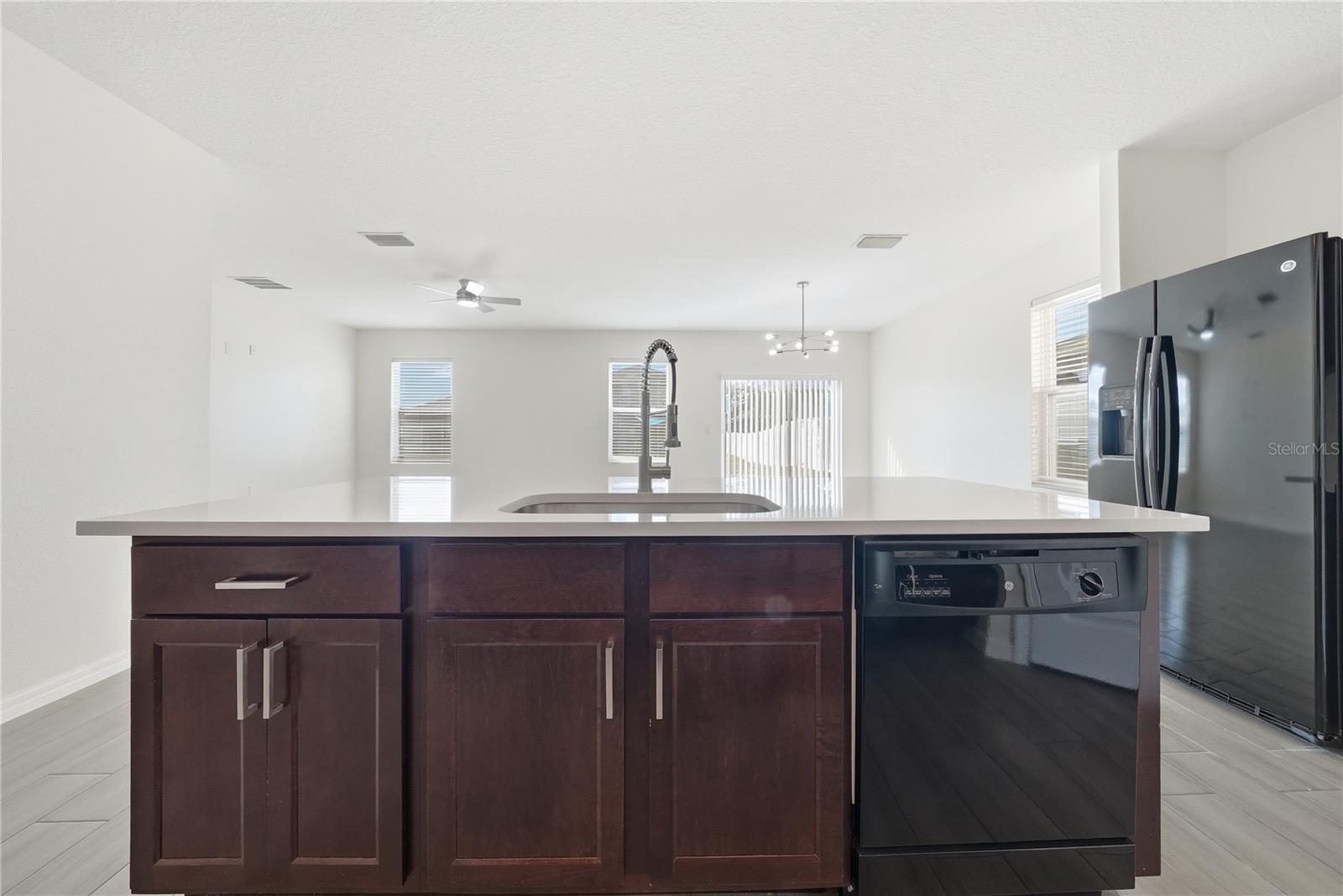 Image 5 of 23 For 547 Hartford Heights Street