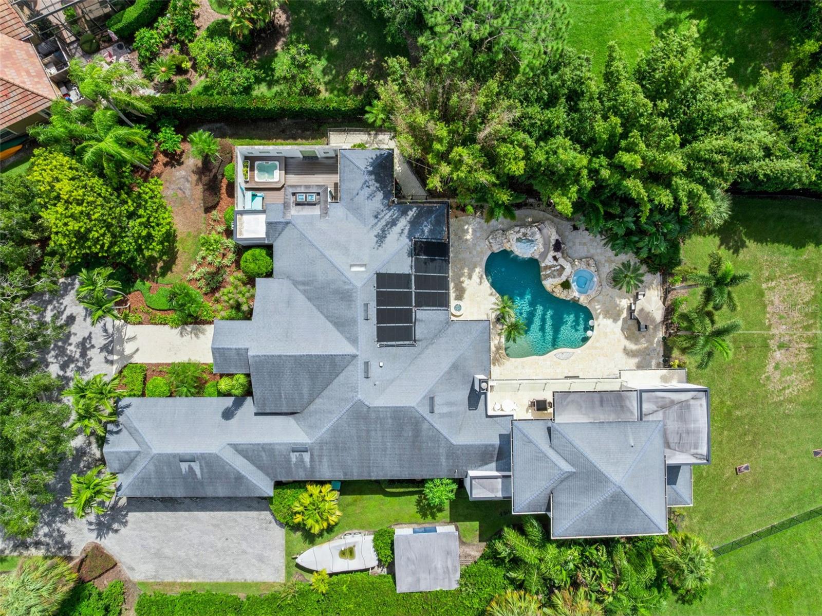 Image 82 of 93 For 1724 Windermeredown Place