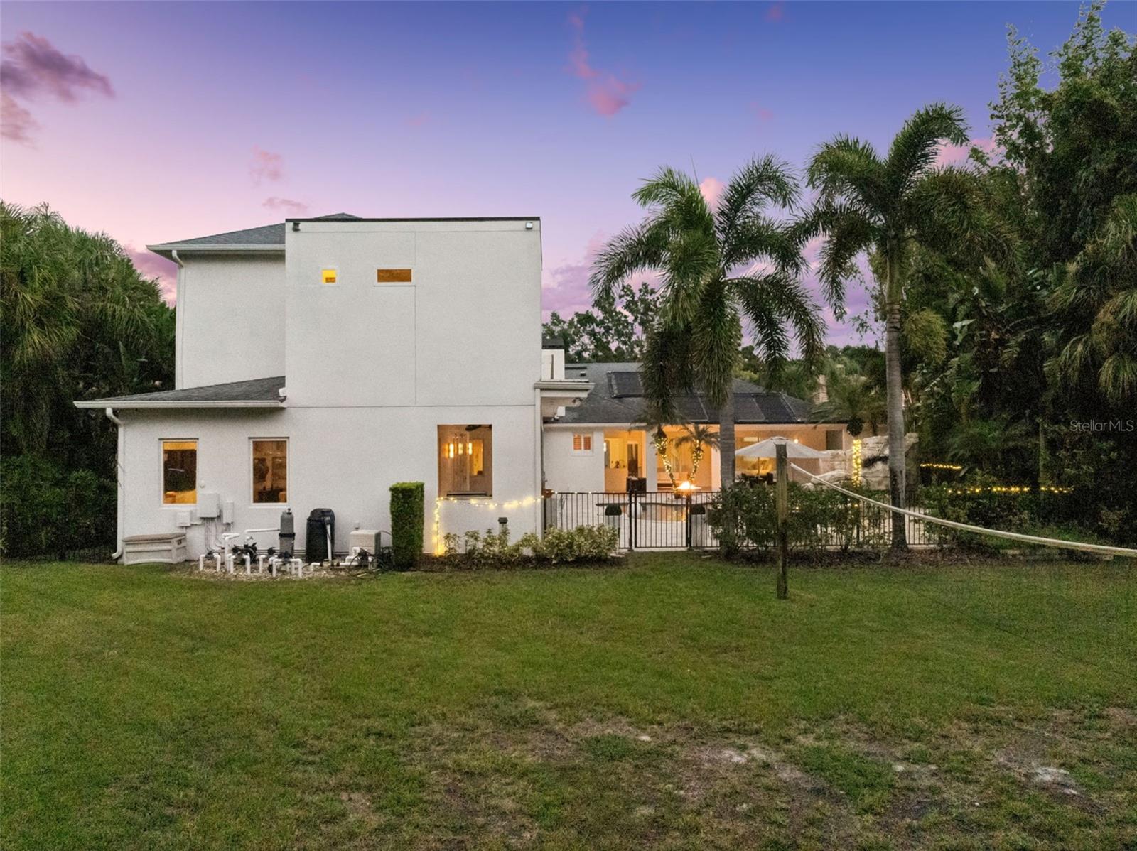 Image 85 of 93 For 1724 Windermeredown Place