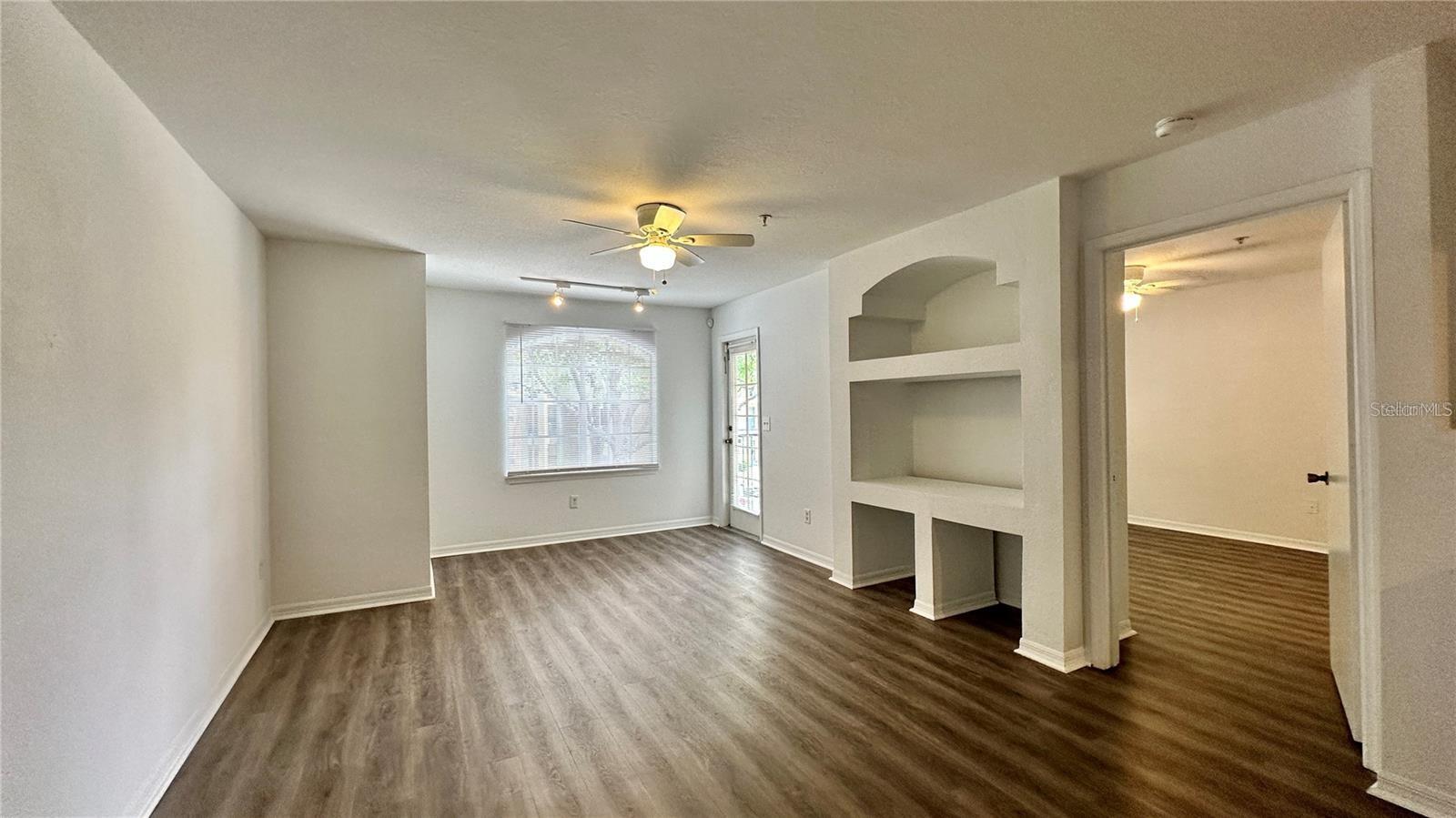 Image 4 of 17 For 7250 Westpointe Boulevard 1029