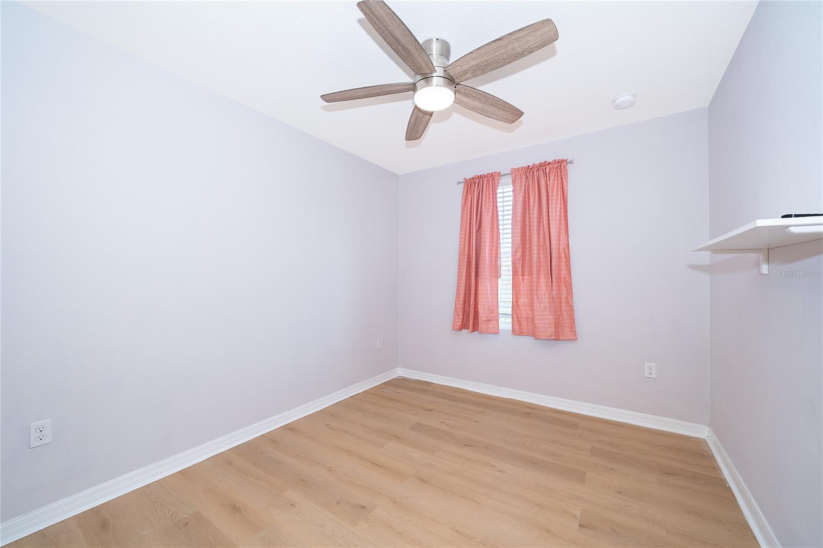 Image 19 of 23 For 2110 Crystal Bell Street