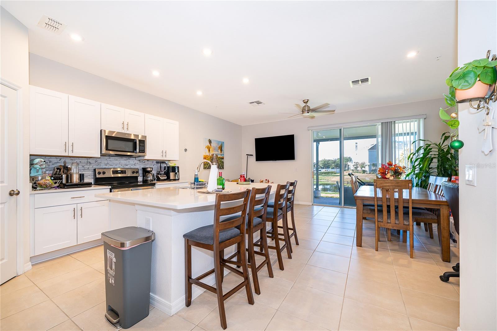 Image 6 of 23 For 2110 Crystal Bell Street