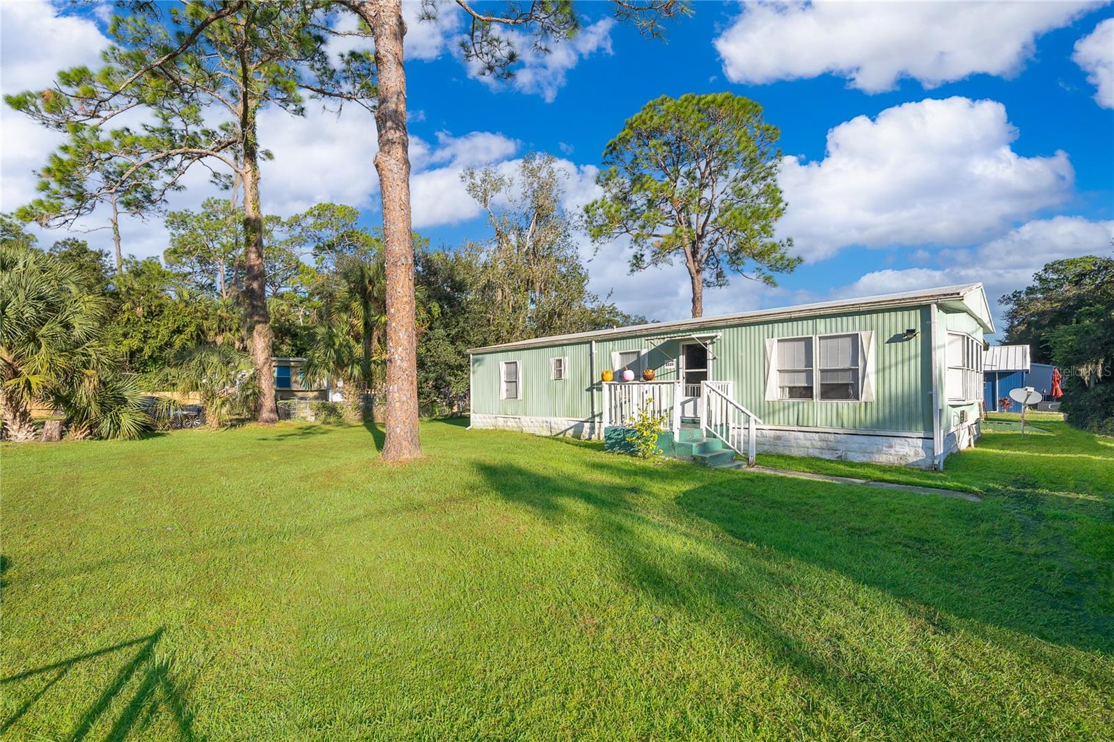 Image 3 of 28 For 25211 Antler Street