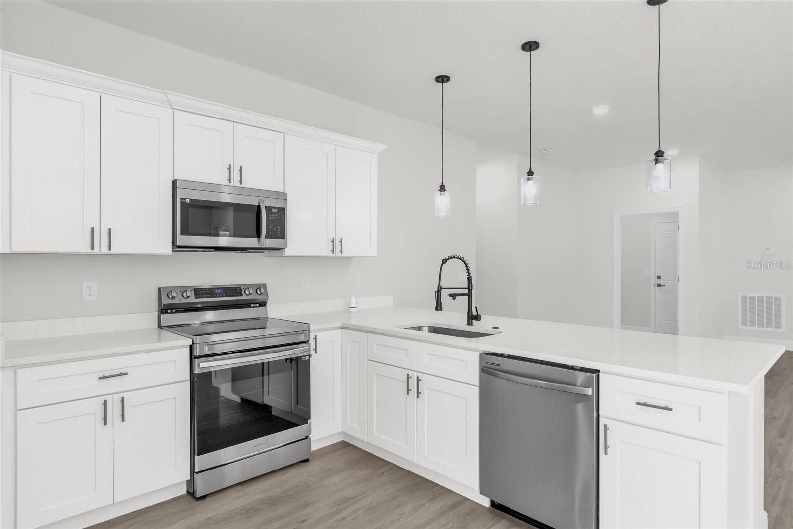 Image 11 of 33 For 16760 50th Circle