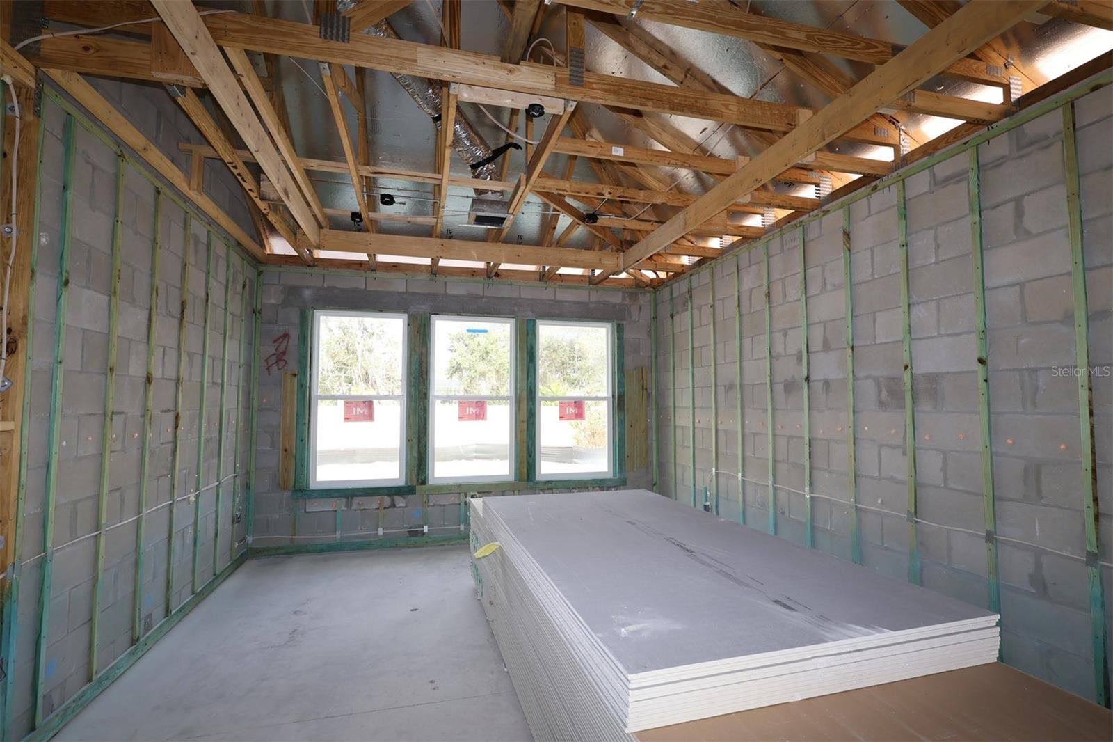 Image 8 of 16 For 976 Hawksnest Point