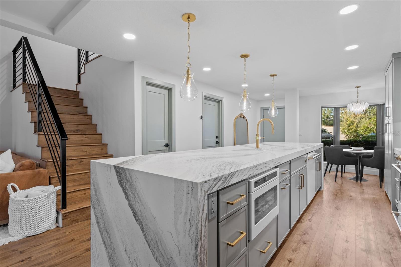 Image 12 of 36 For 219 Quayside Circle B9