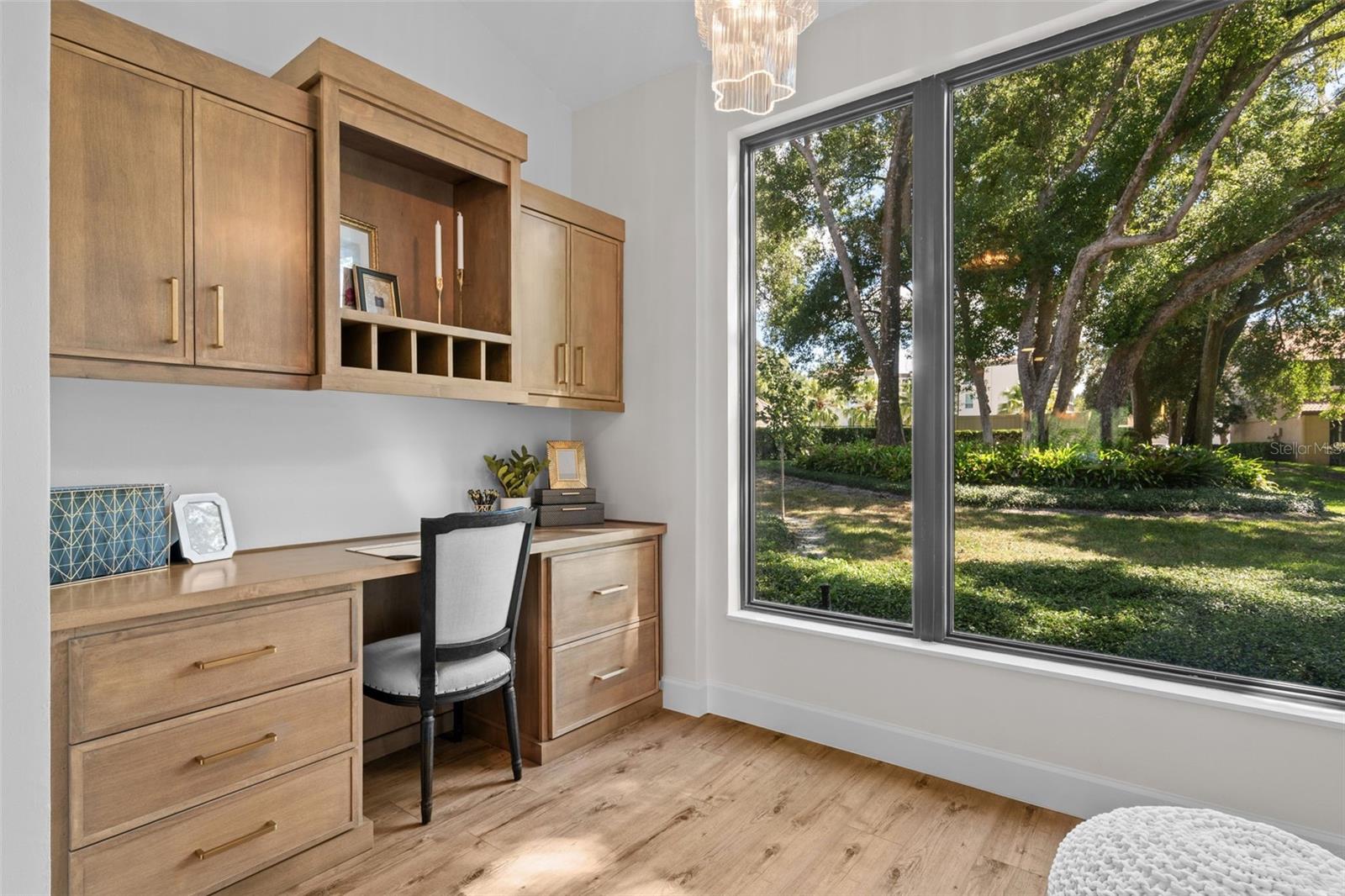 Image 18 of 36 For 219 Quayside Circle B9