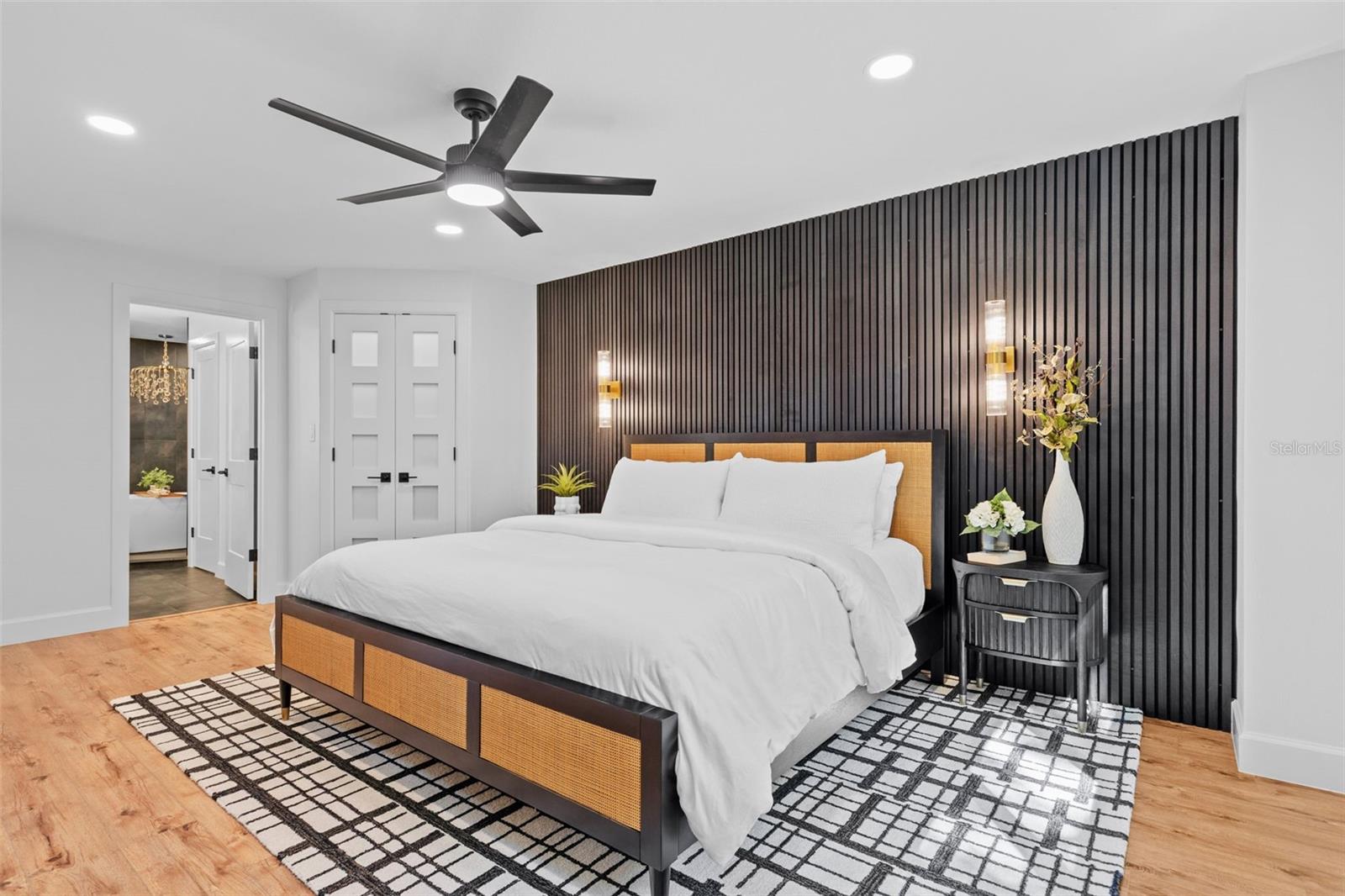 Image 22 of 36 For 219 Quayside Circle B9