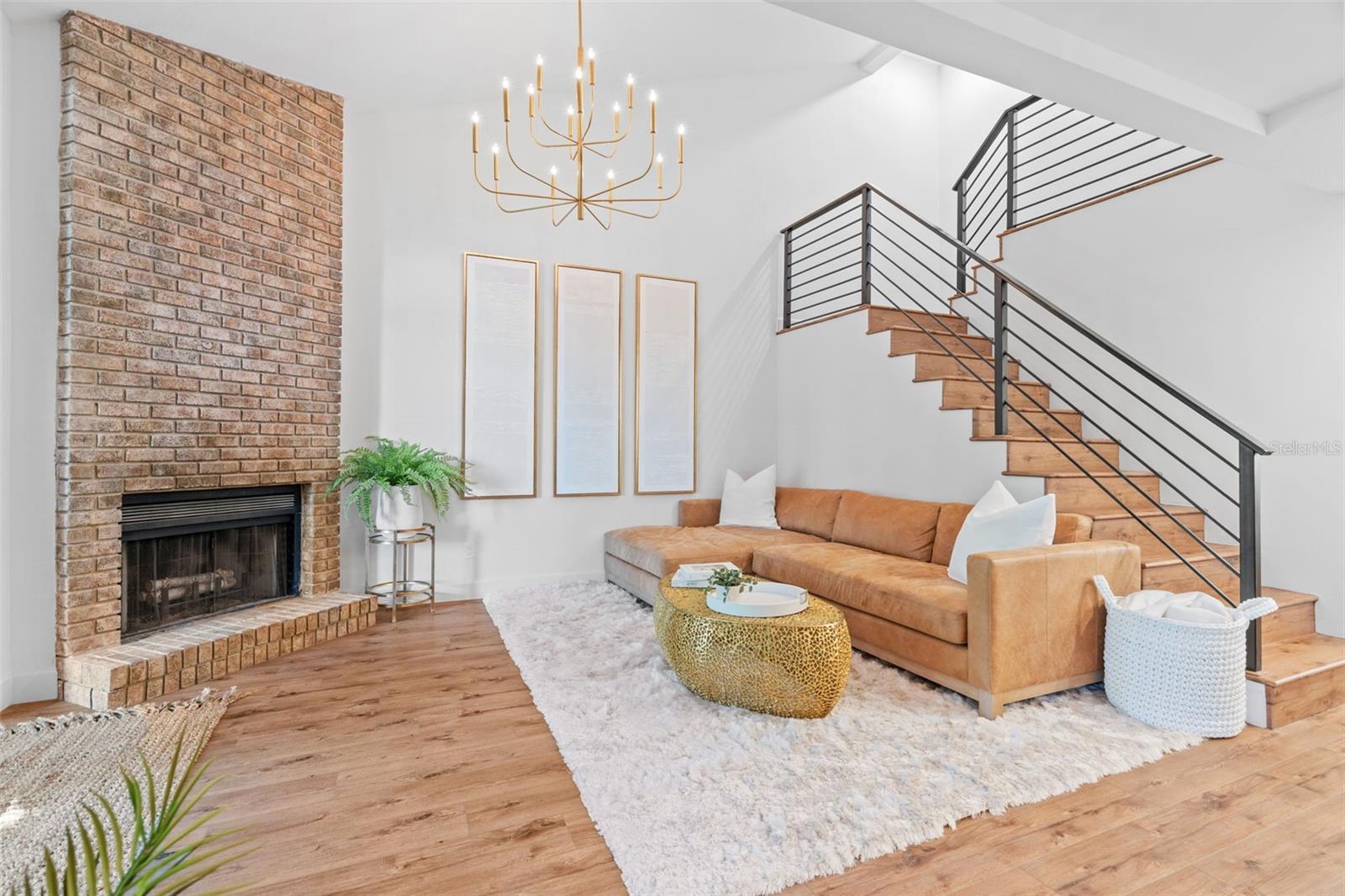 Image 3 of 36 For 219 Quayside Circle B9