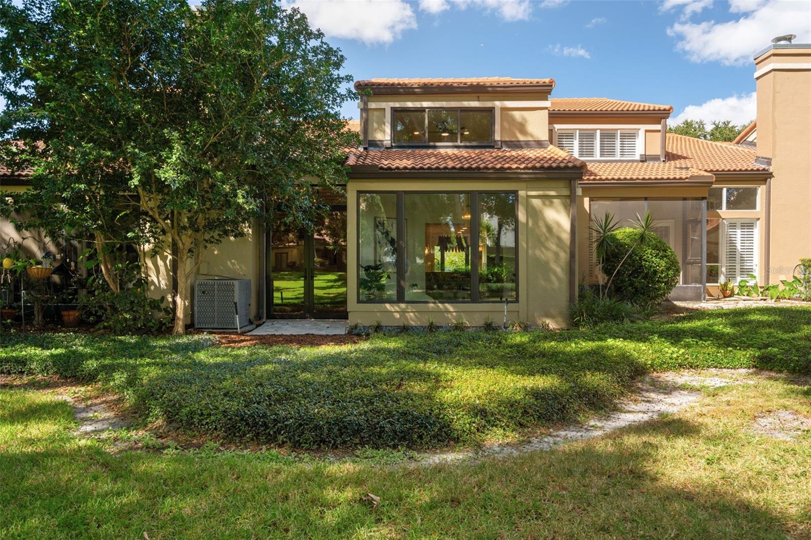 Image 30 of 36 For 219 Quayside Circle B9