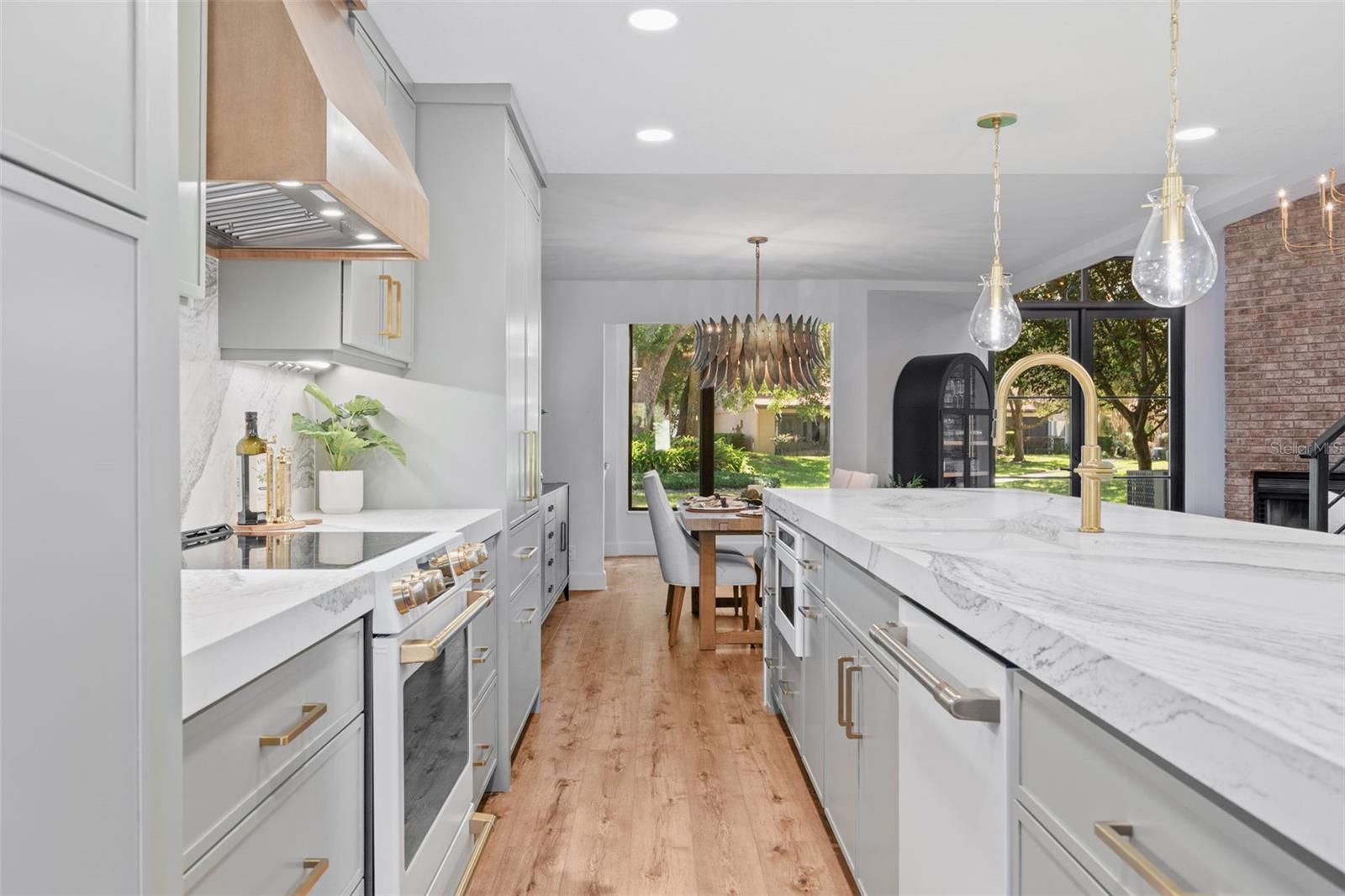 Image 5 of 36 For 219 Quayside Circle B9