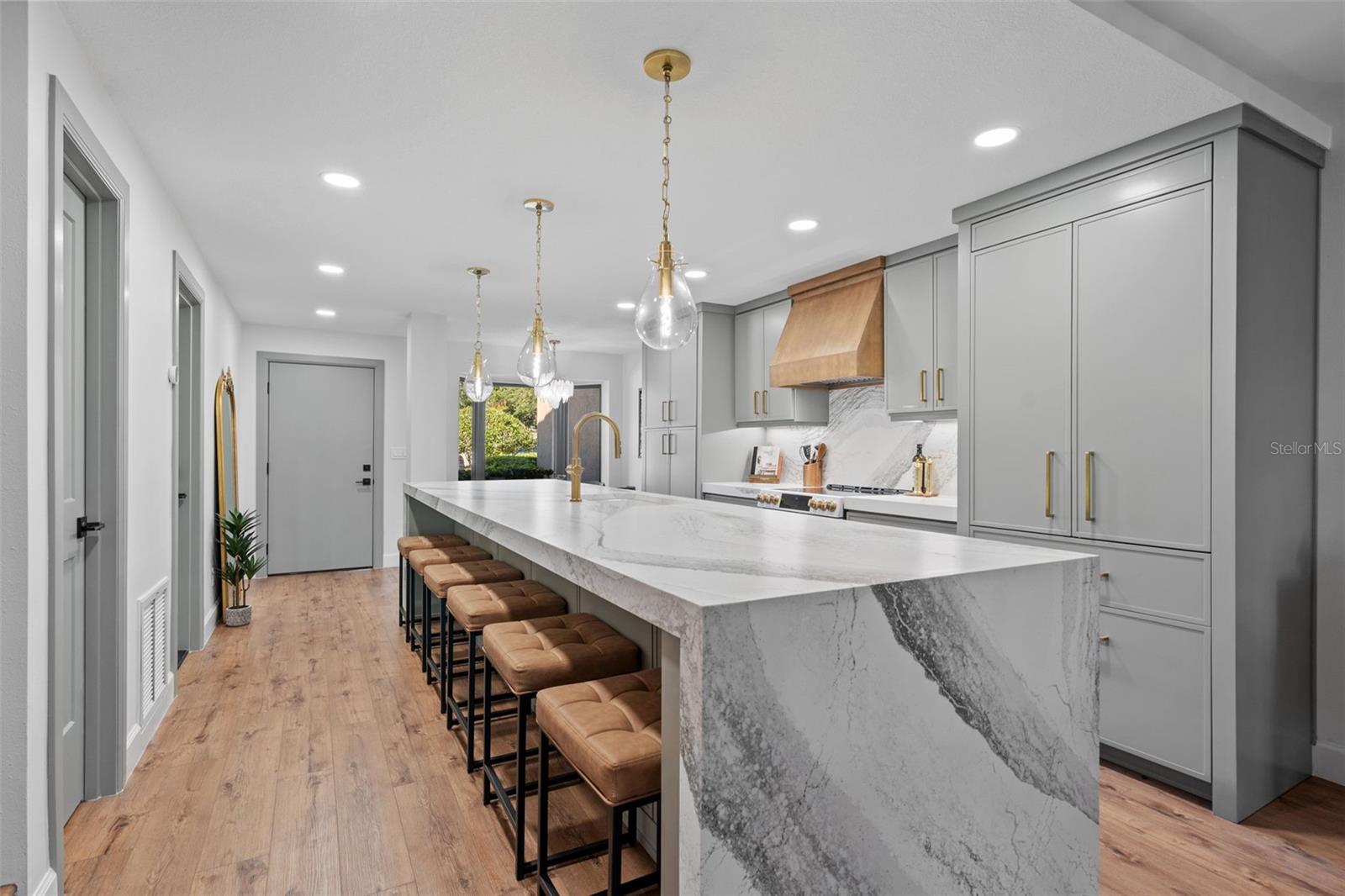 Image 7 of 36 For 219 Quayside Circle B9