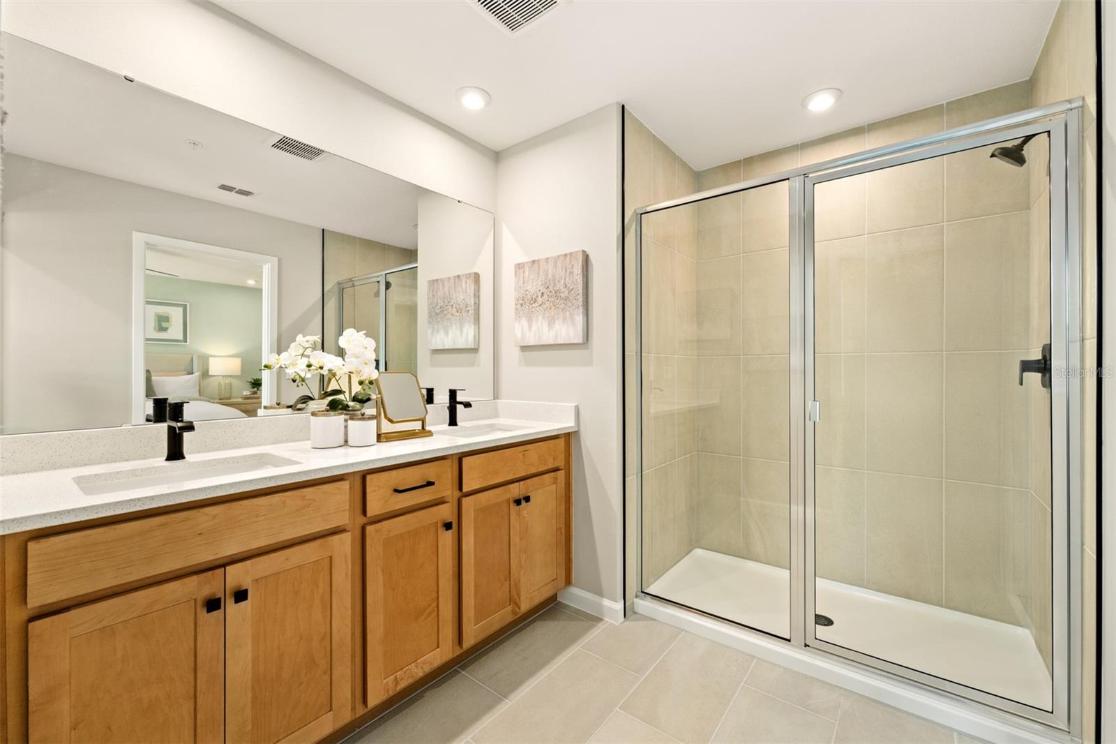 Image 19 of 31 For 9928 Red Canoe Alley