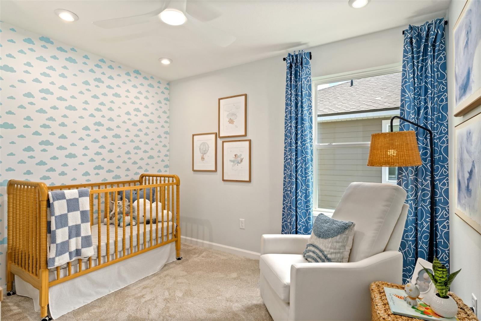 Image 20 of 31 For 9928 Red Canoe Alley