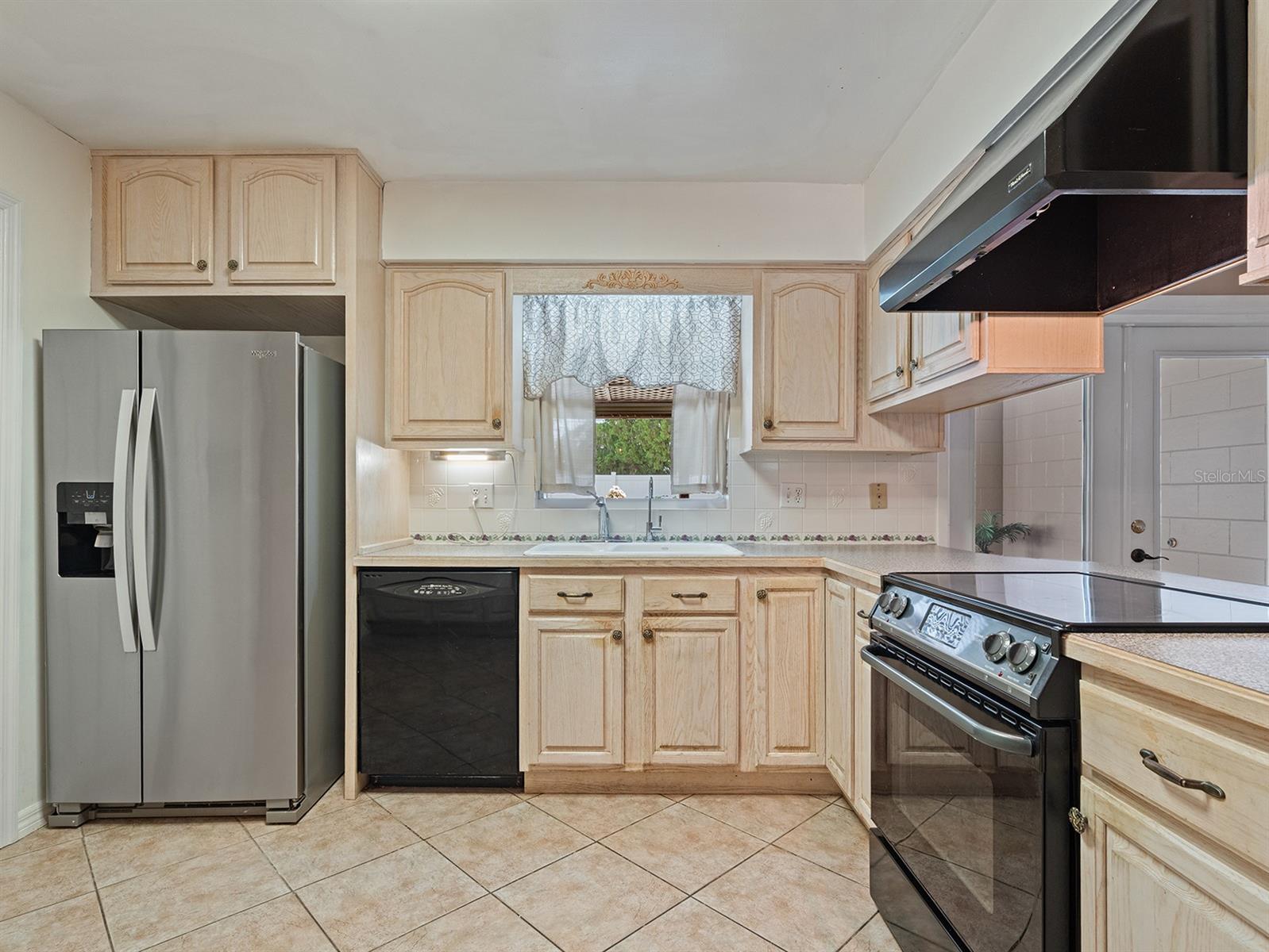 Image 12 of 32 For 2152 Conifer Avenue