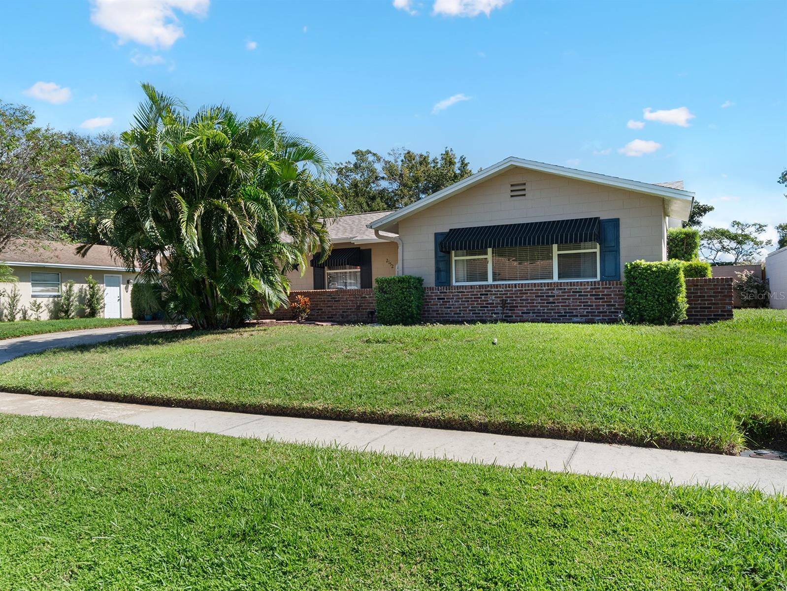 Image 2 of 32 For 2152 Conifer Avenue