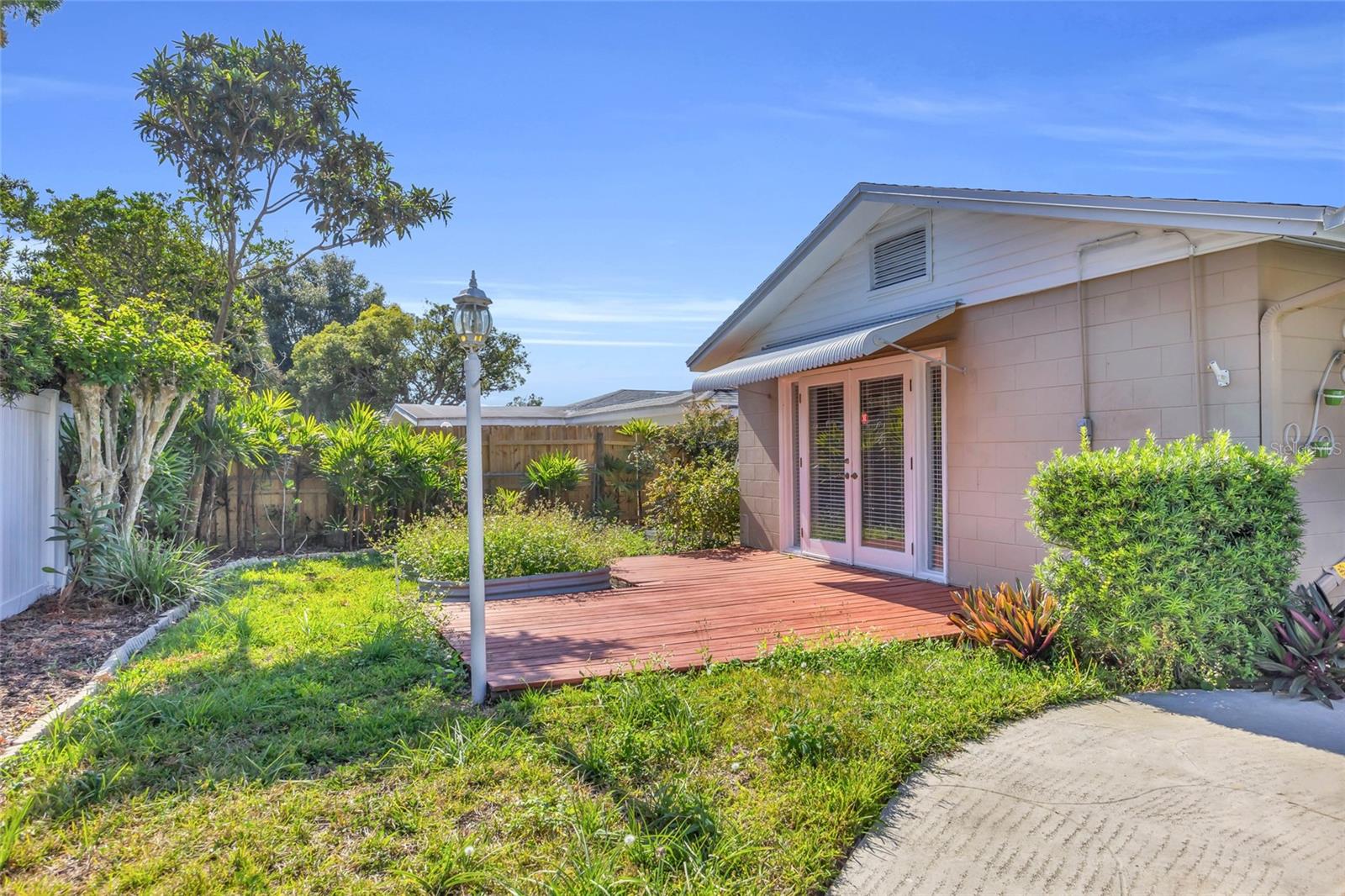 Image 40 of 45 For 2152 Conifer Avenue