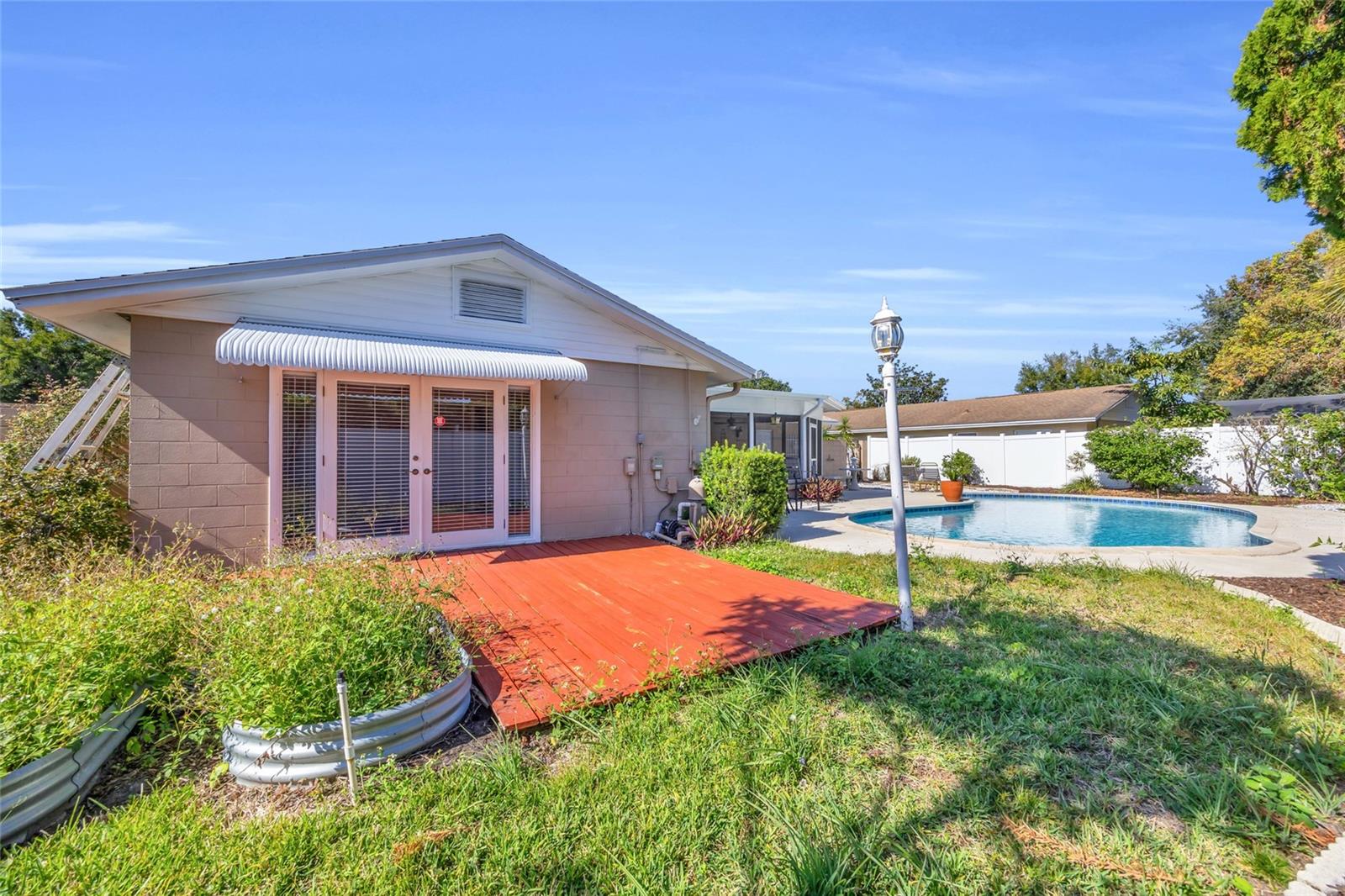 Image 41 of 45 For 2152 Conifer Avenue