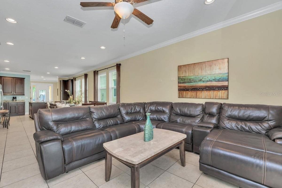 Image 36 of 42 For 450 Novi Path