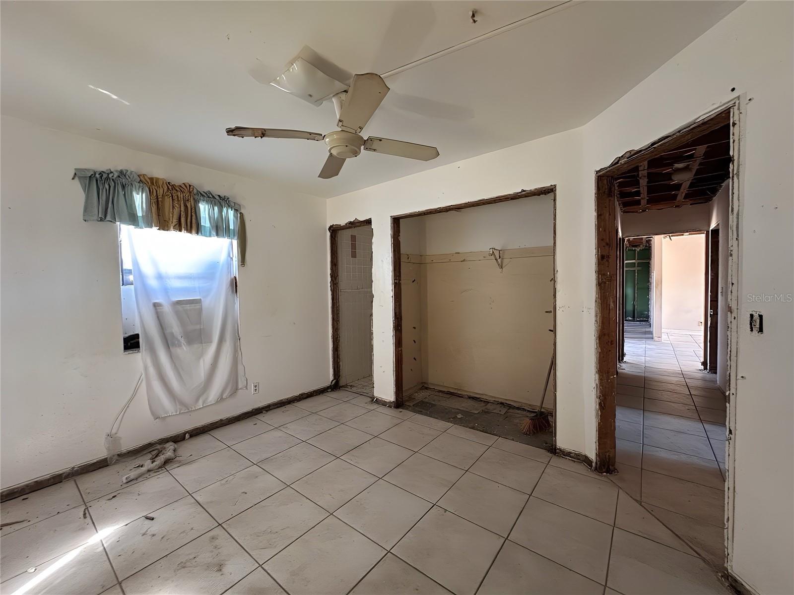 Image 10 of 18 For 810 Swinton Avenue