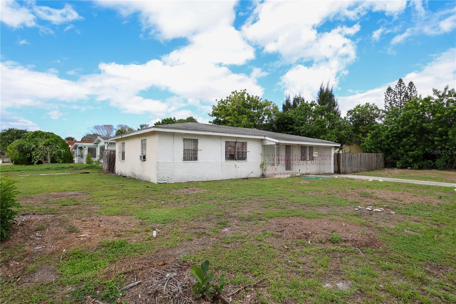 Image 2 of 18 For 810 Swinton Avenue