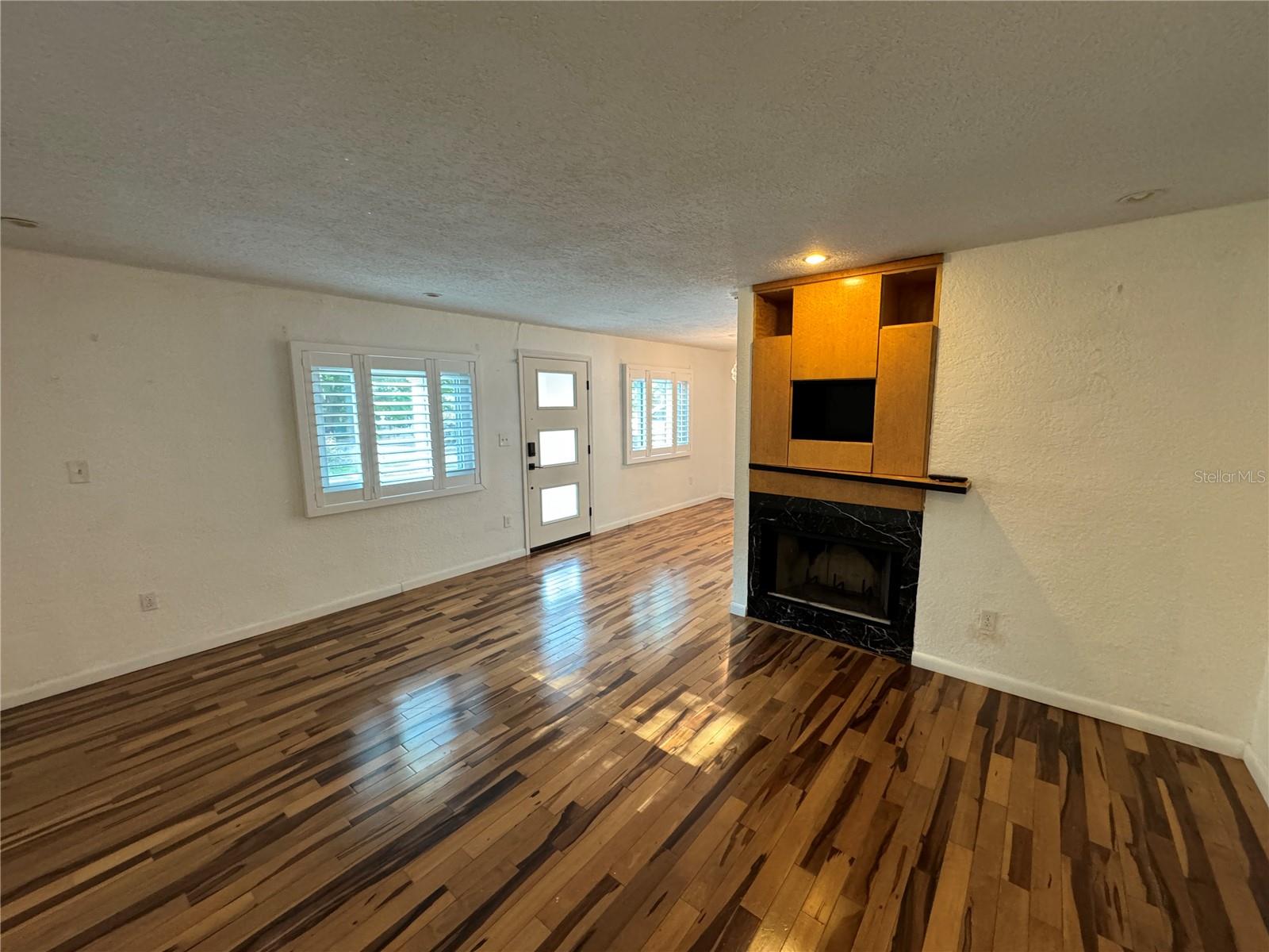 Image 3 of 32 For 112 Thornton Avenue