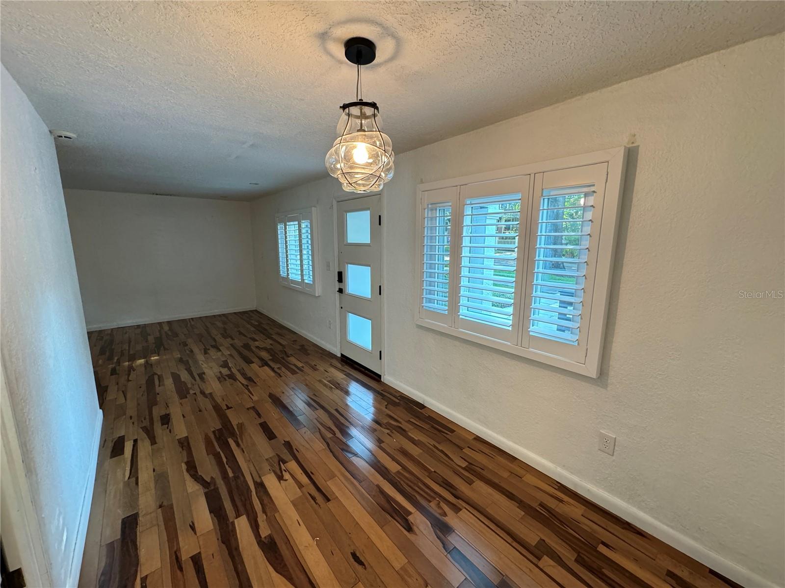Image 4 of 32 For 112 Thornton Avenue