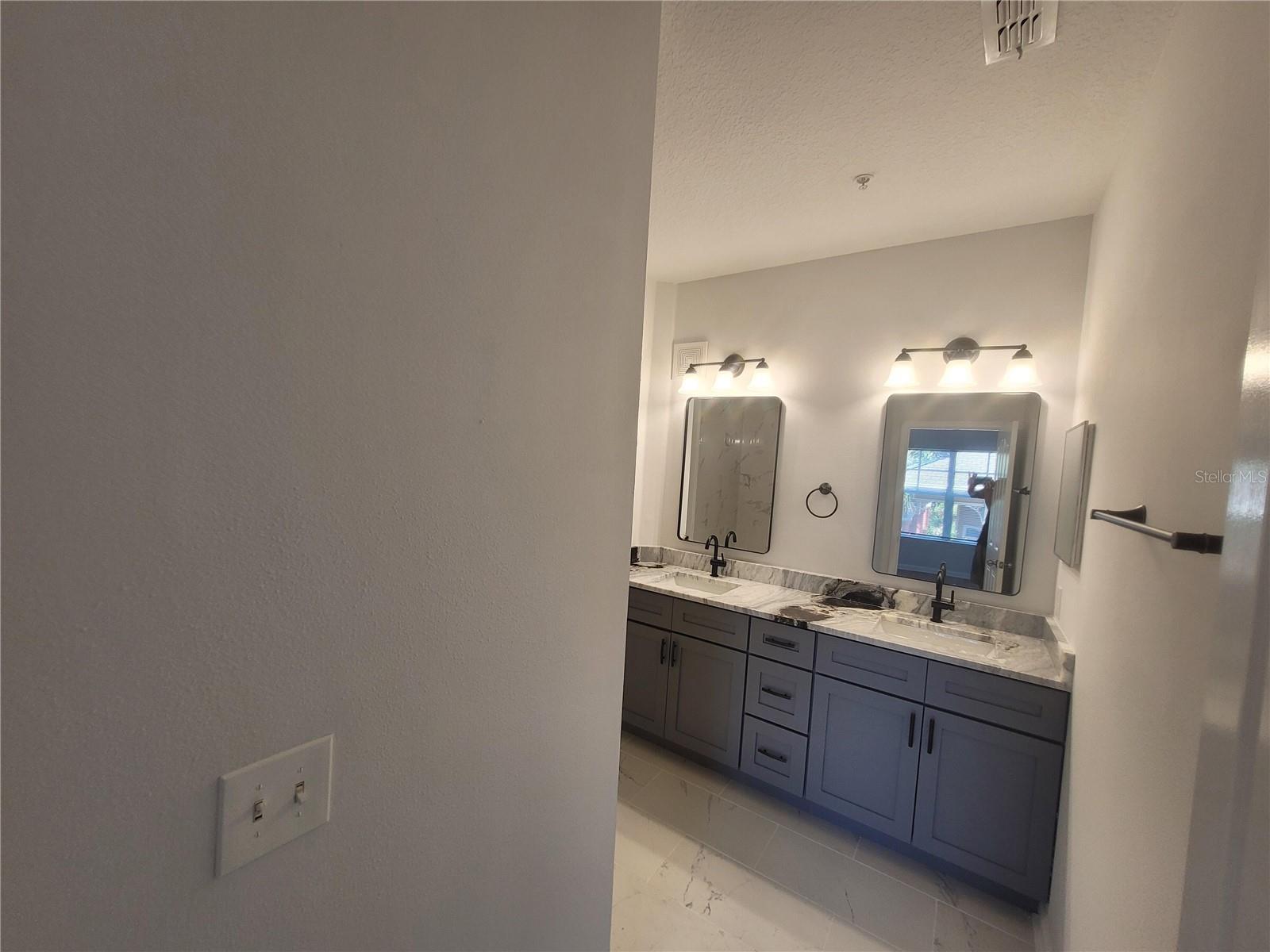 Image 10 of 20 For 4207 Dale Mabry Highway 11210