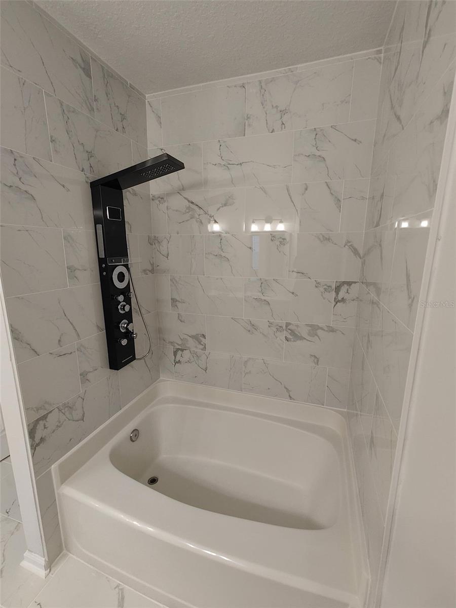 Image 12 of 20 For 4207 Dale Mabry Highway 11210
