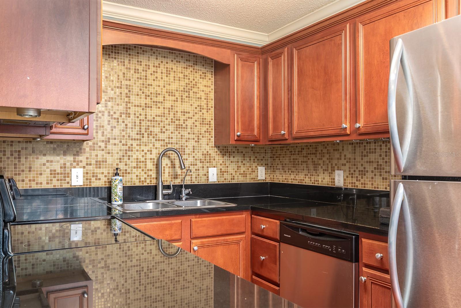 Image 7 of 15 For 4822 Conway Road 127