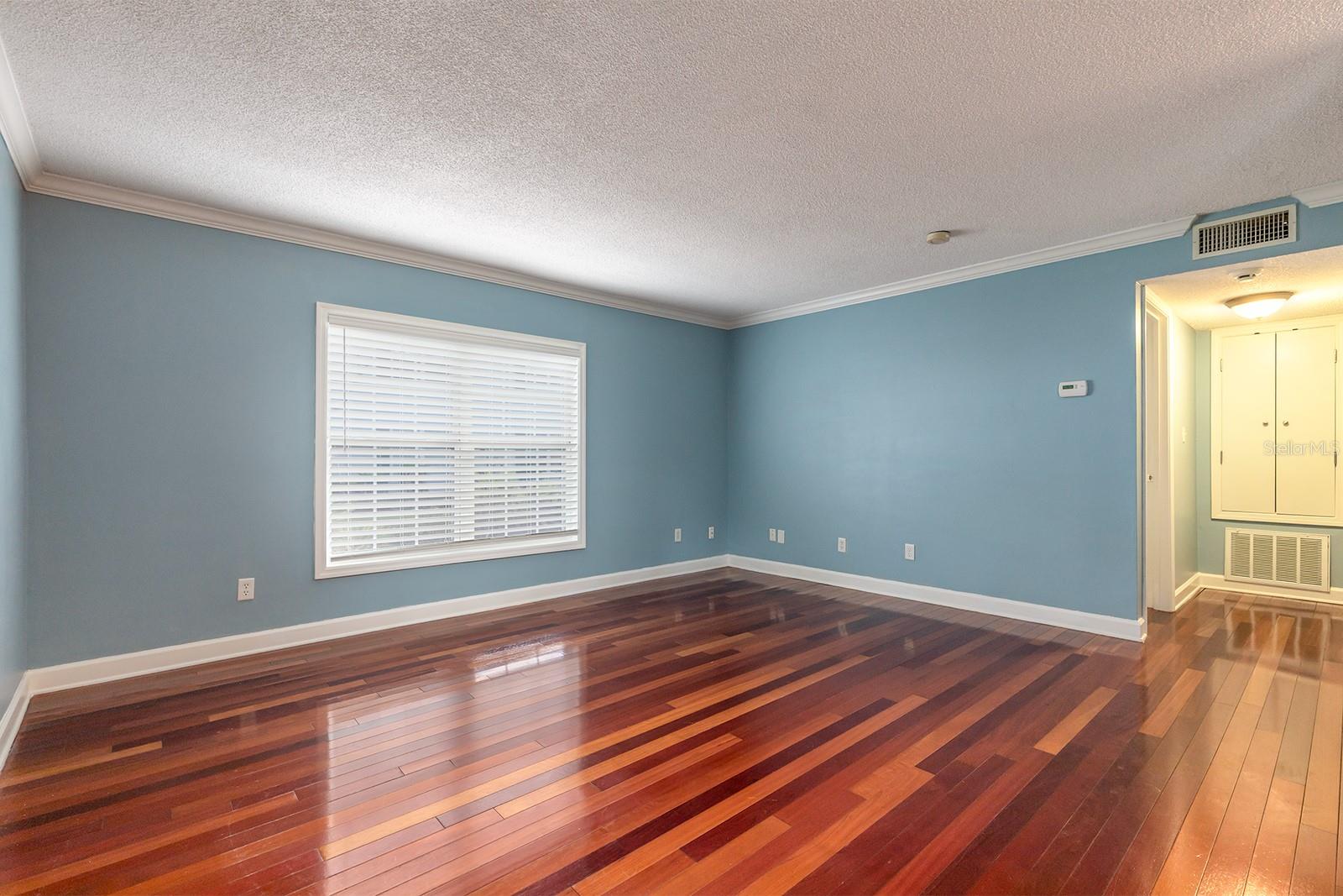 Image 8 of 15 For 4822 Conway Road 127