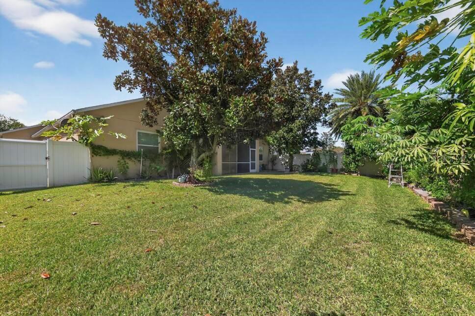Image 24 of 25 For 9125 Biscayne Way