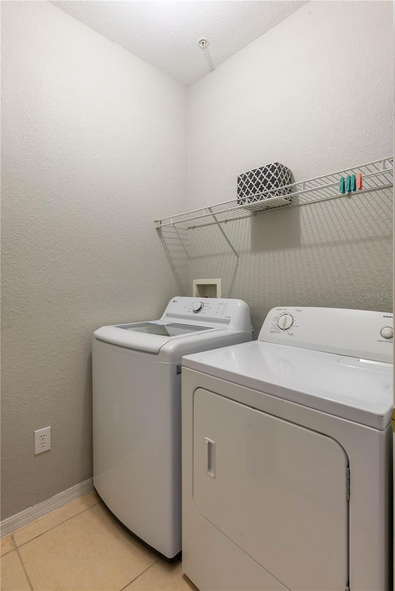Image 25 of 41 For 3611 Conroy Road 834