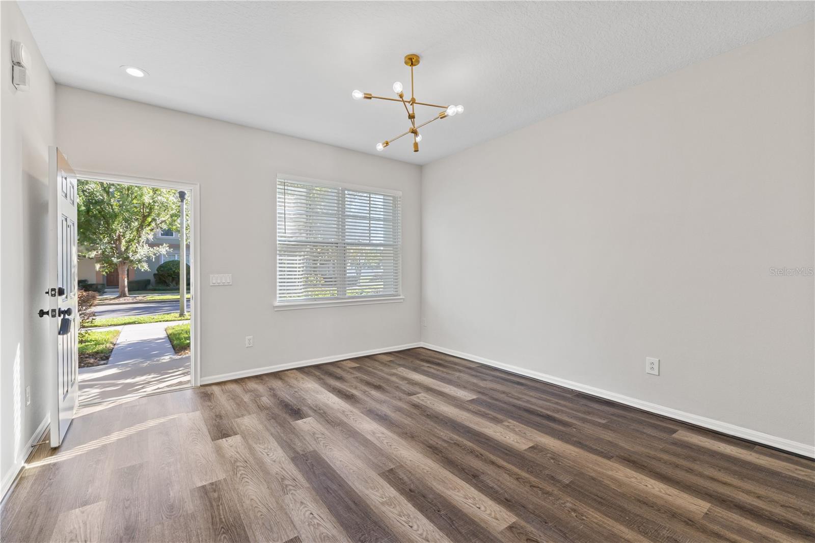 Image 9 of 47 For 12989 Borland Street