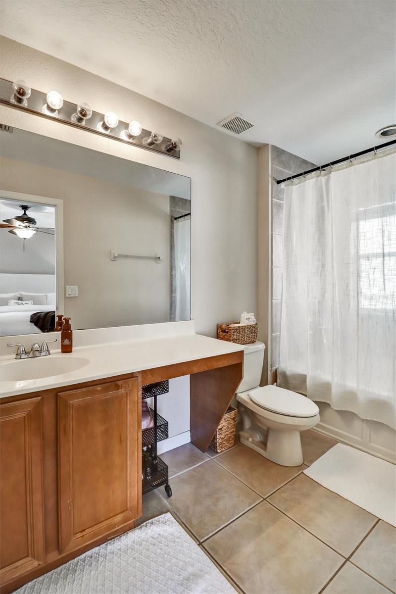 Image 26 of 38 For 2761 Retreat View Circle