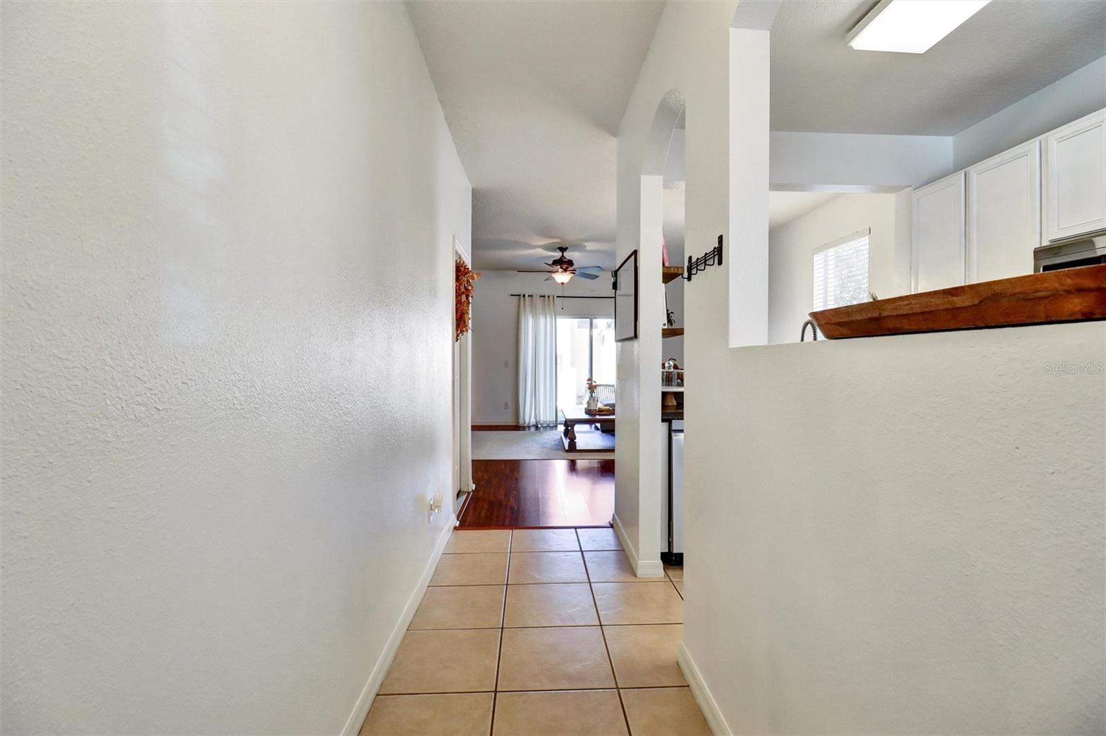 Image 4 of 38 For 2761 Retreat View Circle