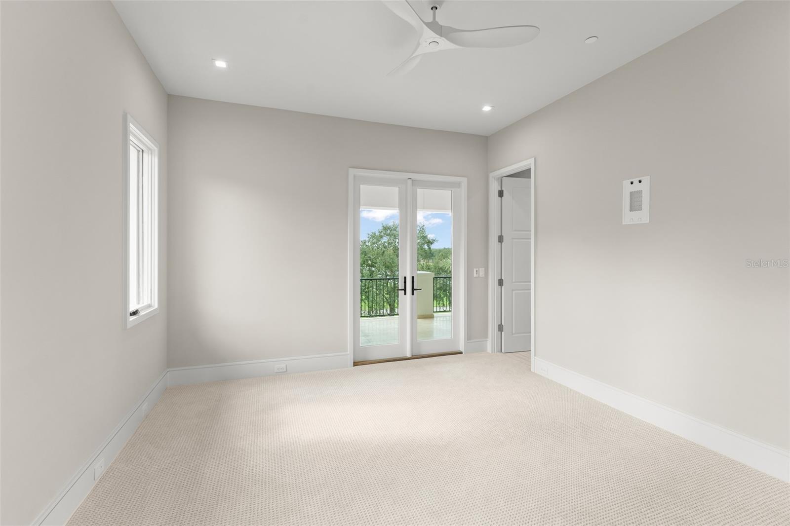 Image 28 of 47 For 4162 Grande Brick Loop 27