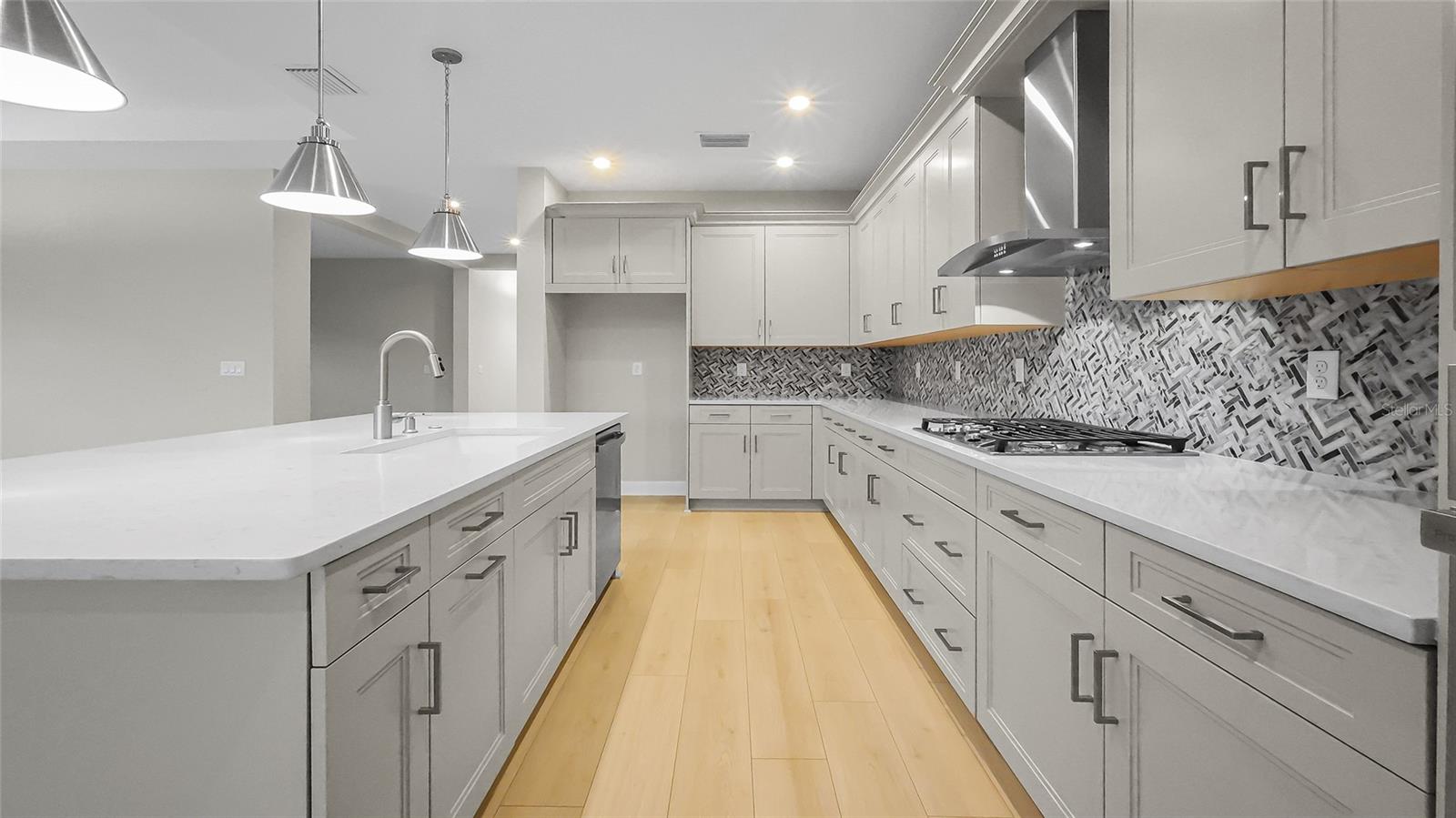 Image 4 of 45 For 1620 Bellagio Loop