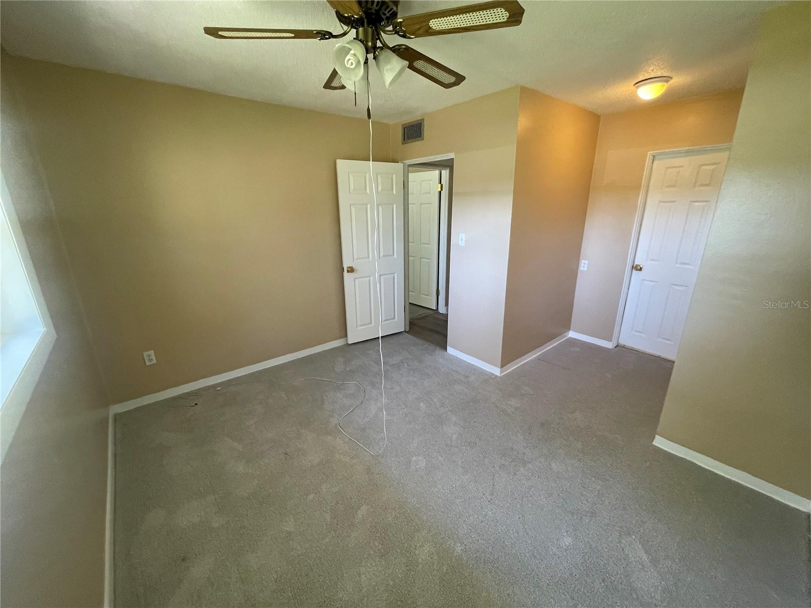Image 12 of 20 For 346 Tanager Court