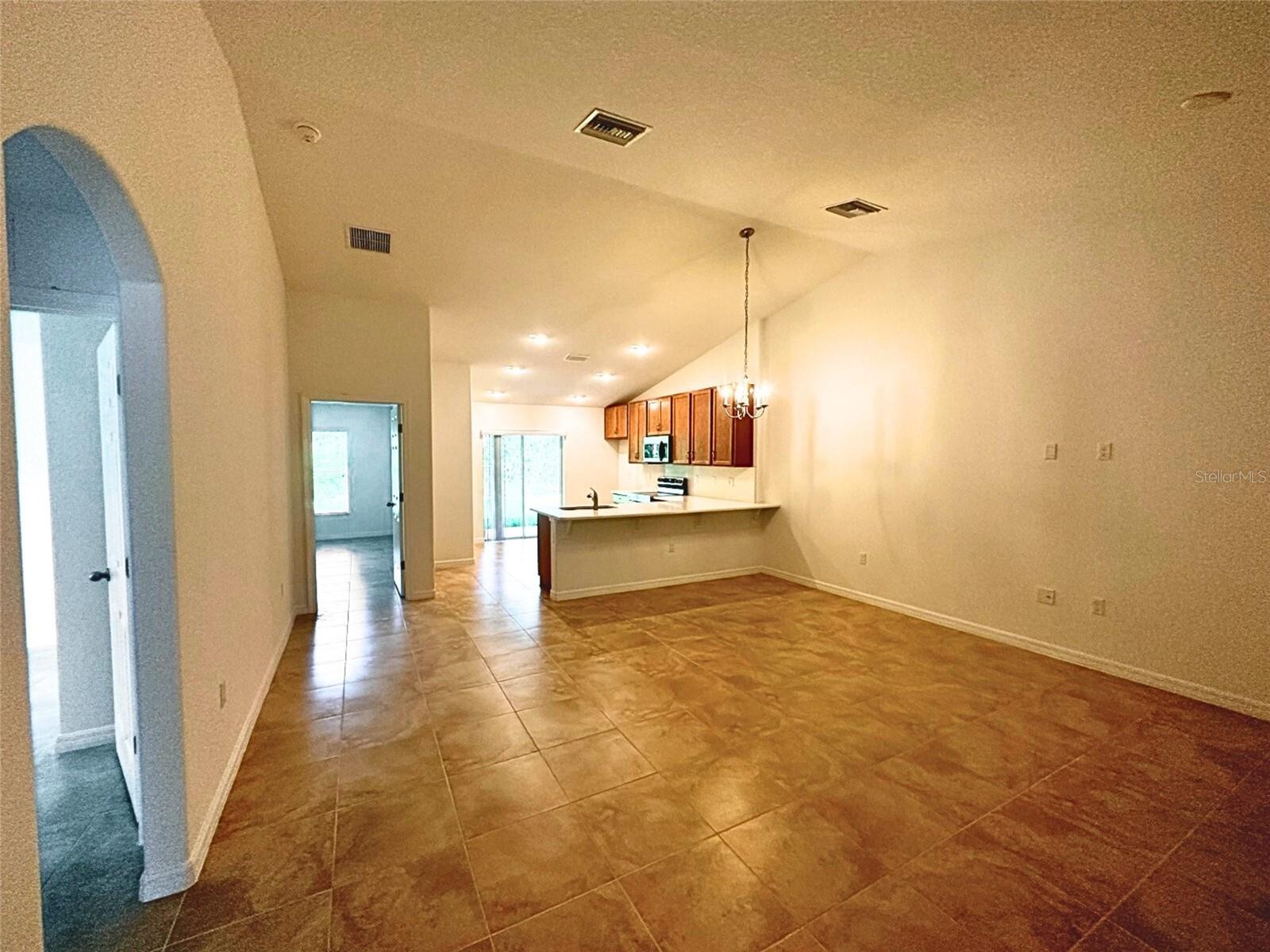 Image 4 of 9 For 33 Rose Drive A