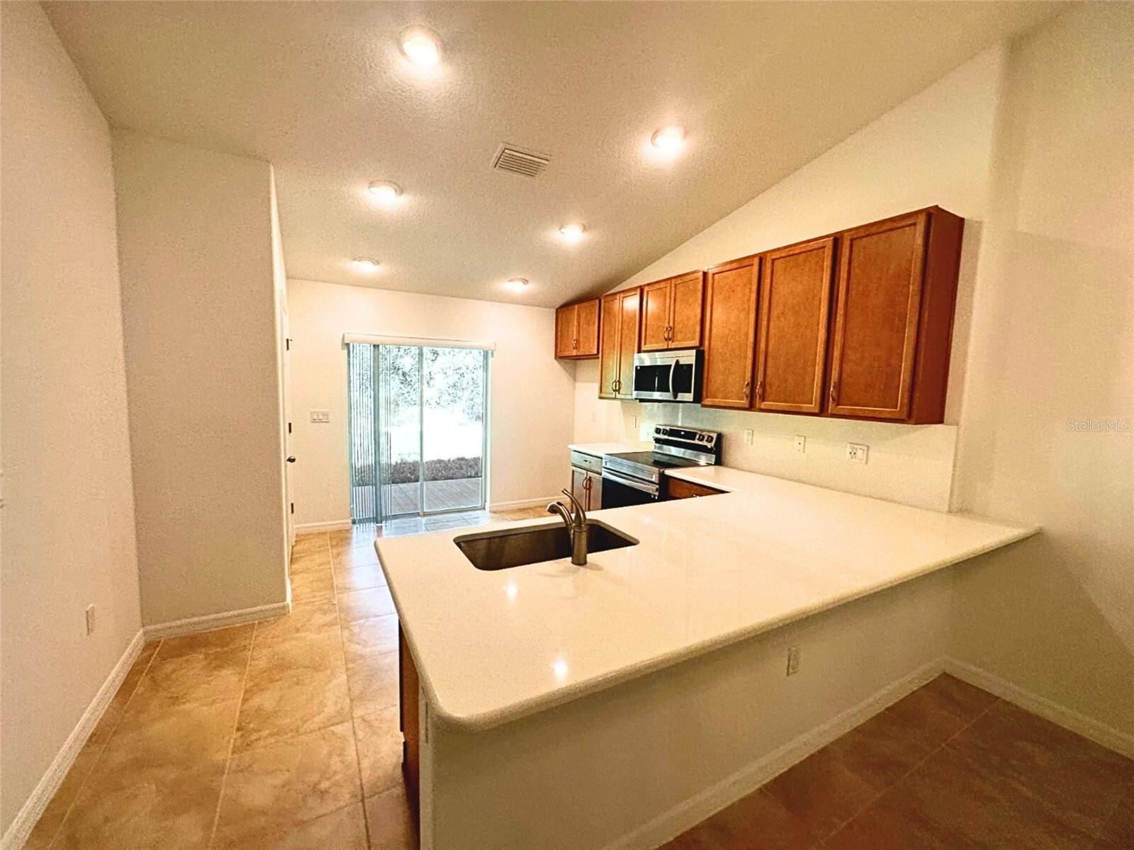 Image 6 of 9 For 33 Rose Drive A